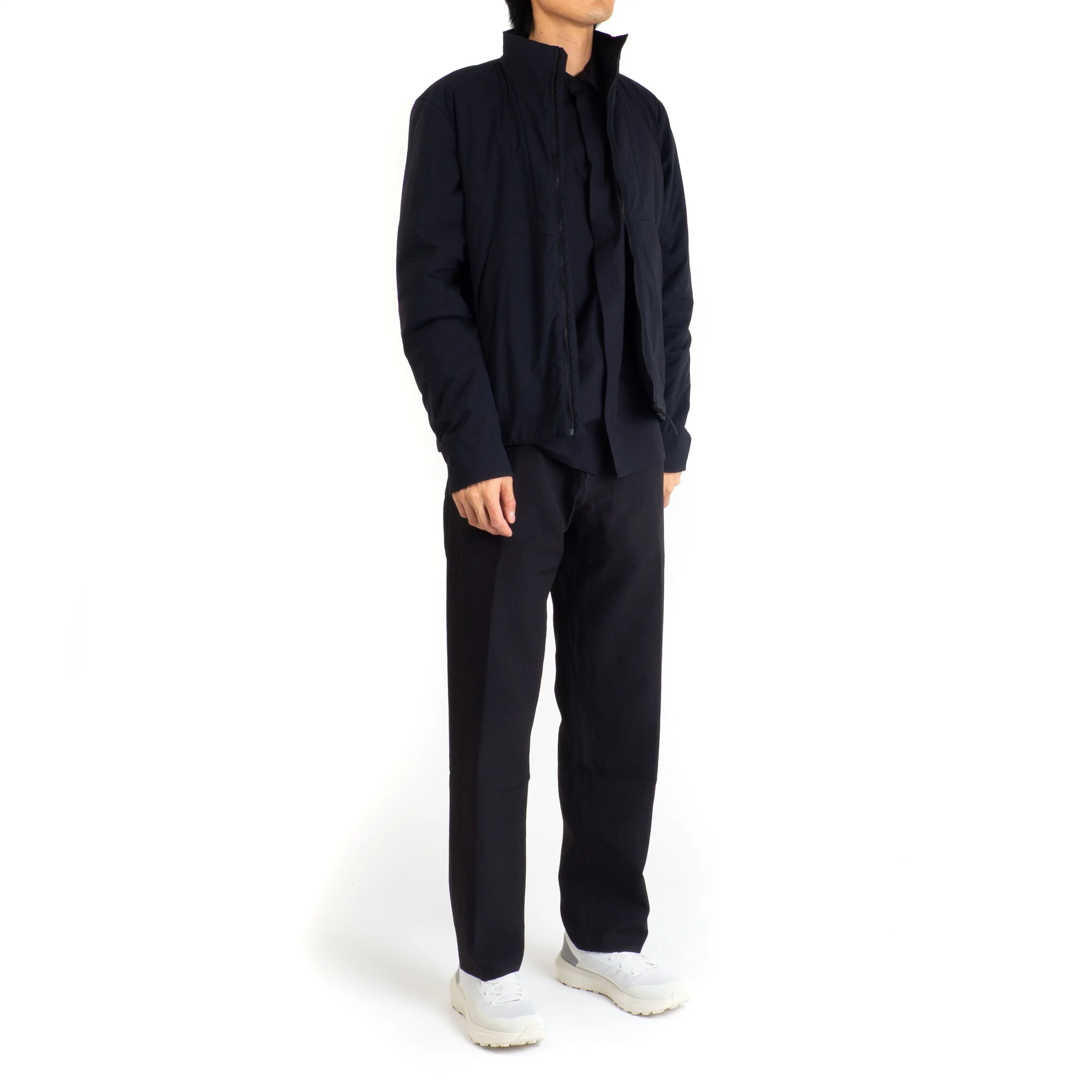 VEILANCE-Mionn-Ins-Jacket-Black-02.jpg