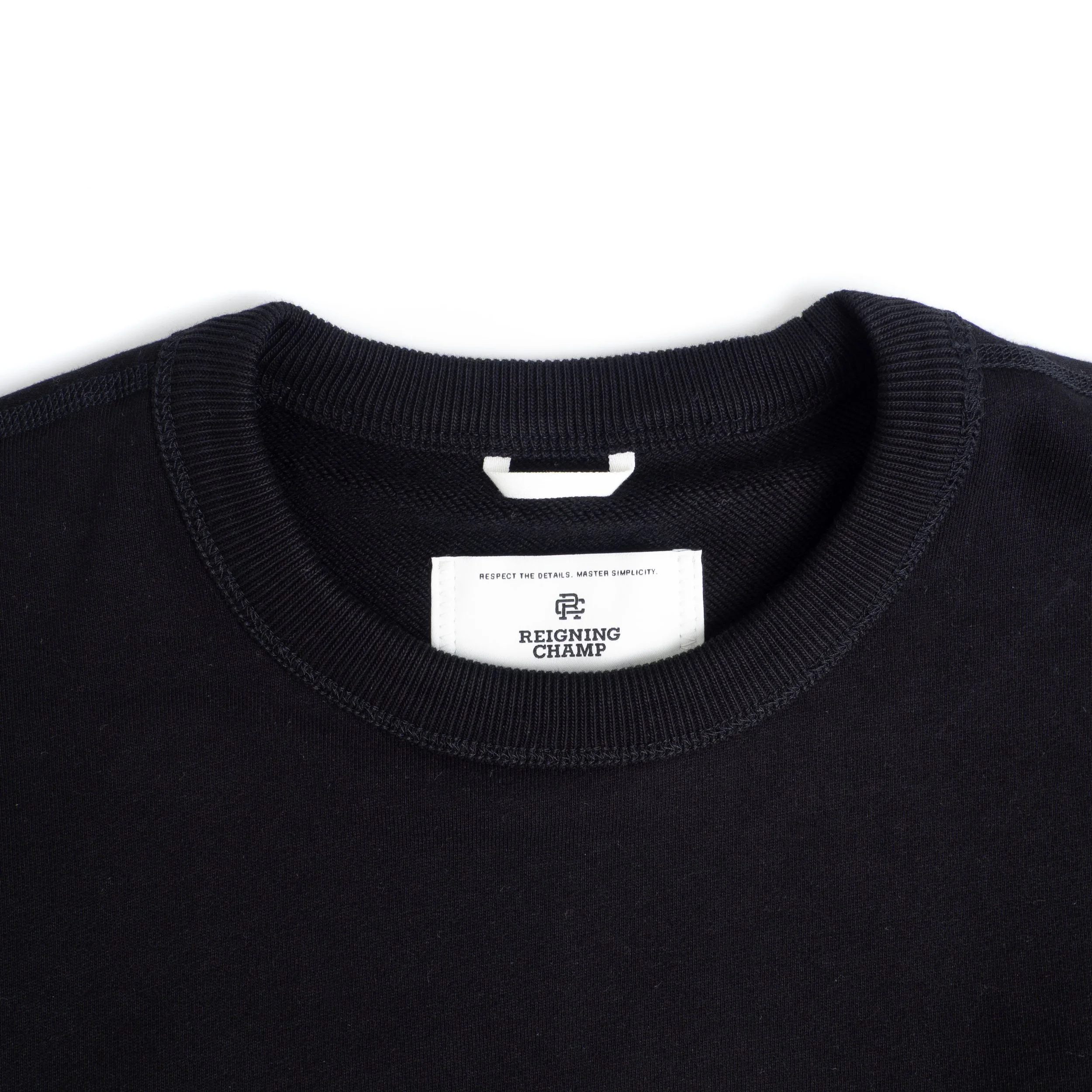 RC-Standard-PulloverCrewneck-Black-04.jpg