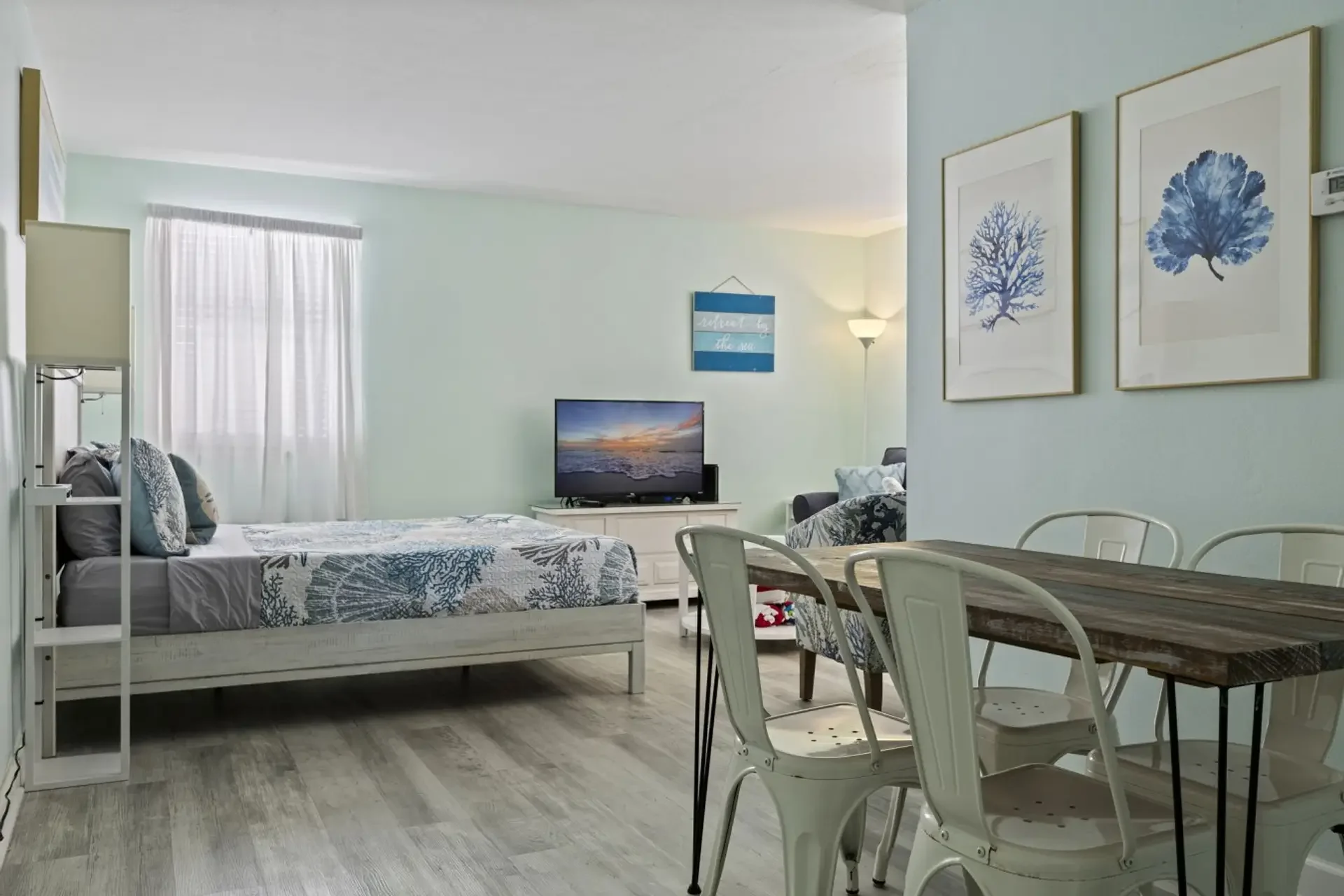 Steps from Upham Beach &amp; Pool
