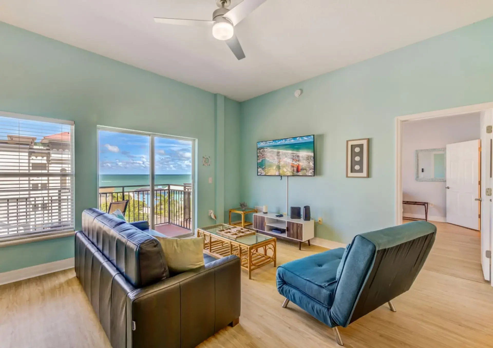 Madeira Beach Penthouse Gulf Views Balcony Sunsets