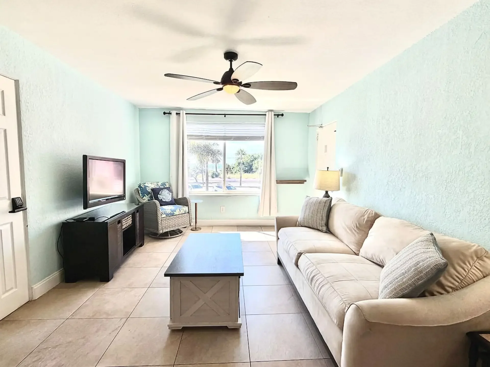 Gulf Views Facing Sugary Beach | Pool