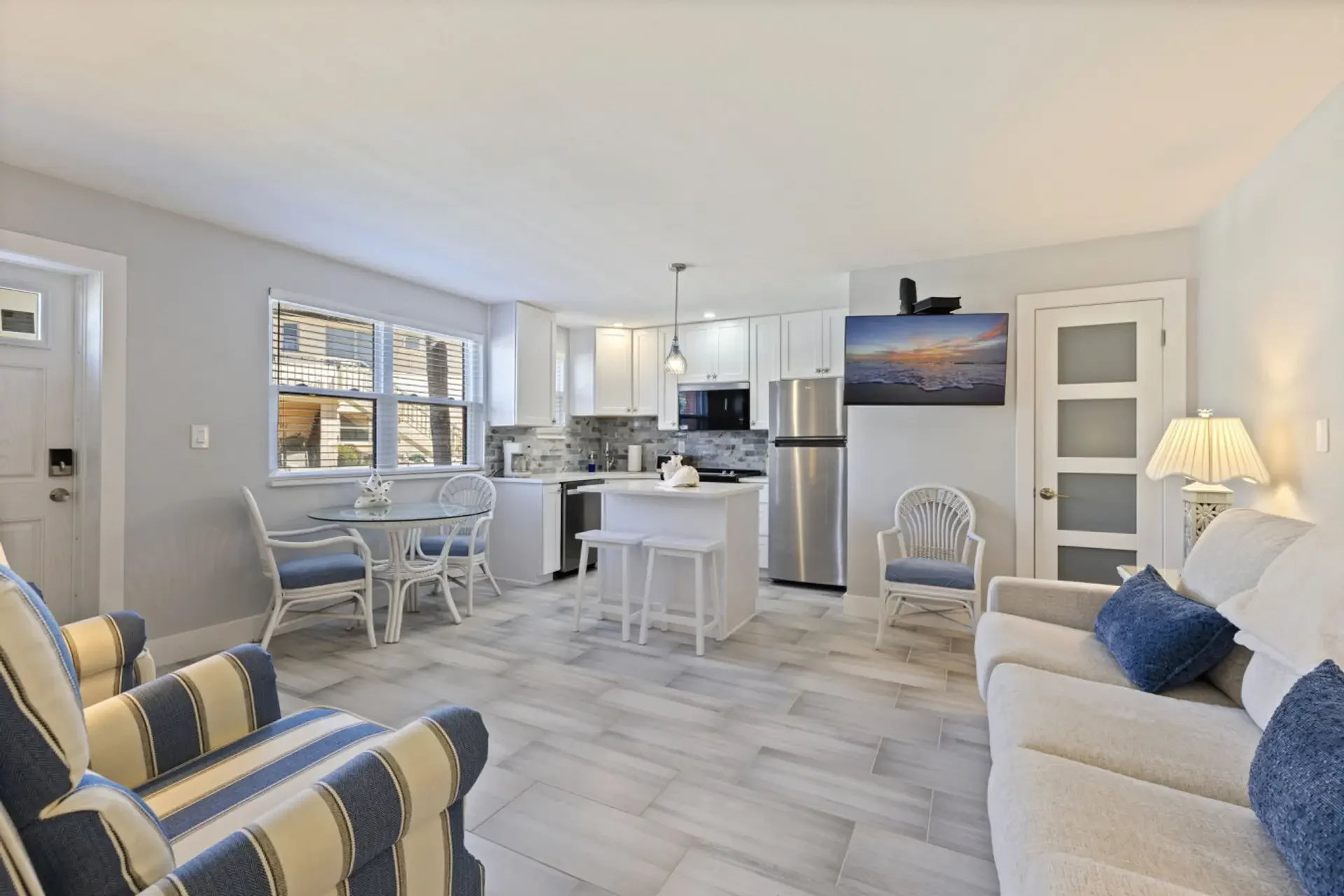 Gulf Breeze Hideaway - Pool, Beach Access