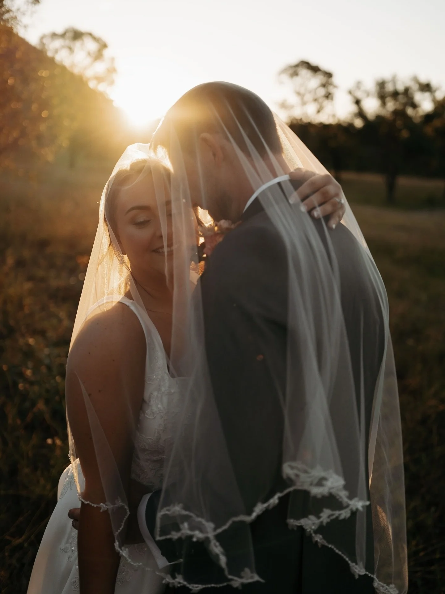 Just got these pictures from my bride Chloe and &hellip; WOW 😍✨ She is literally radiating. 

Forever obsessed with seeing my brides living their best wedding day 😍💍. So if you&rsquo;re a past or future bride of mine - slide those photos into my D