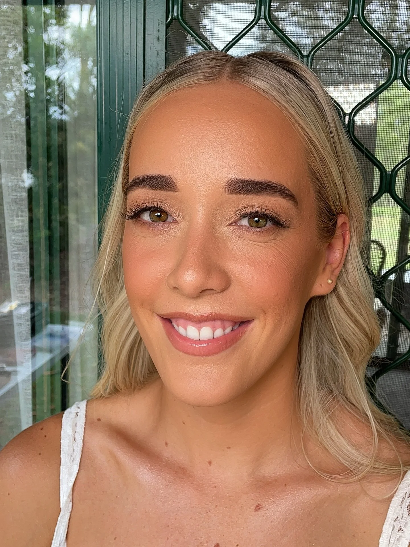 Soft glam never misses ✨

Glowy skin, lifted eyes, and that barely-there blush moment - this look is all about enhancing what&rsquo;s already beautiful 🤍

👉 Swipe for a full product breakdown!

Featuring my go-to mix of Dior, Hourglass, NARS, Huda 