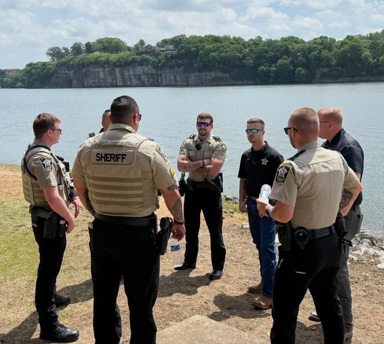We had a fantastic time in Florence alongside Representative Phillip Pettus as community members came together to honor the dedicated men and women who safeguard our neighborhoods every day. Thank you for all that you do!