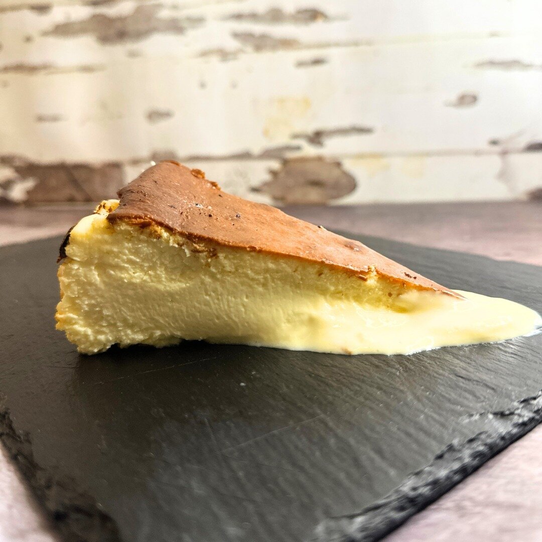 Hey cheese lovers!! Today is the day to celebrate our love for all things cheese! 🧀
And what better way to do it than by coming to our tapas restaurant for a delicious cheese tasting experience? 🤤
Come and indulge in our homemade cheese cake and le
