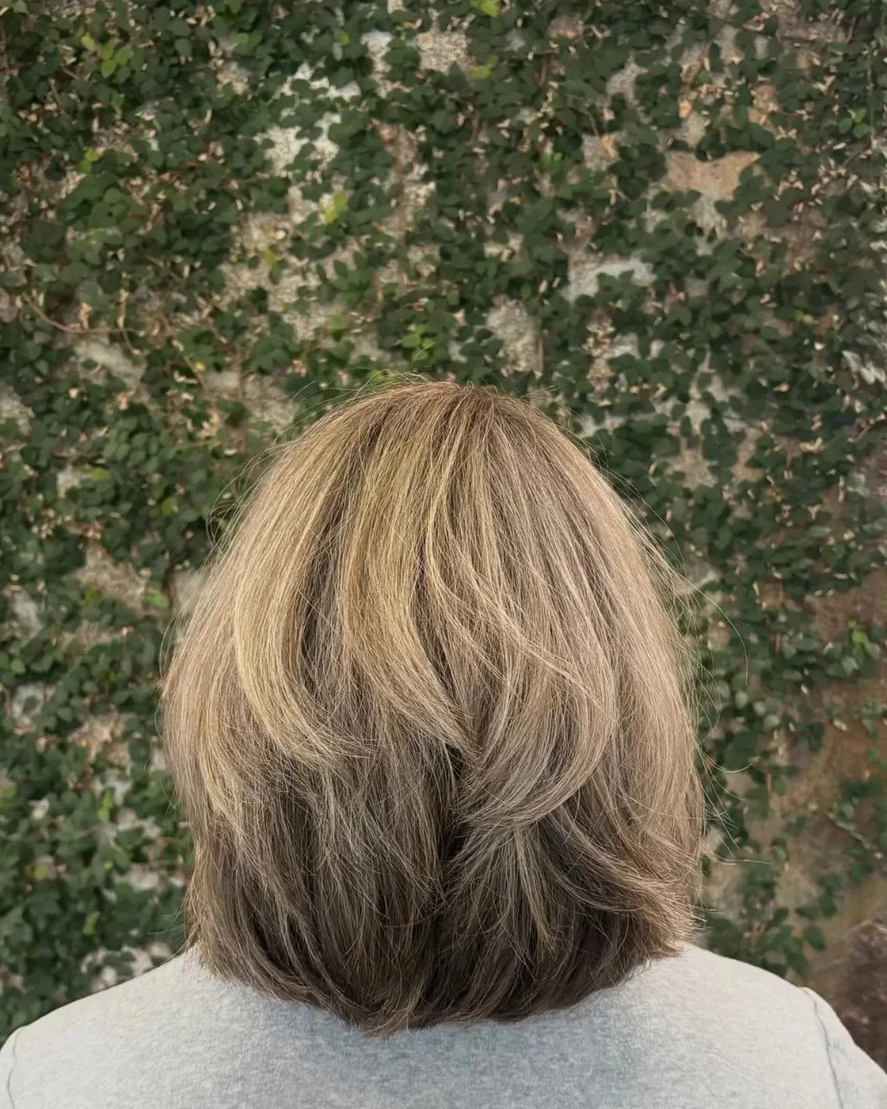 POV: you booked the appointment the second your bob stopped bobbing 💁🏼&zwj;♀️

Loving this layered bob by our stylist Gigi!

#bob #bobinspo #haircut #hairinspo #folsomsalon #hairsalon #hairvibes