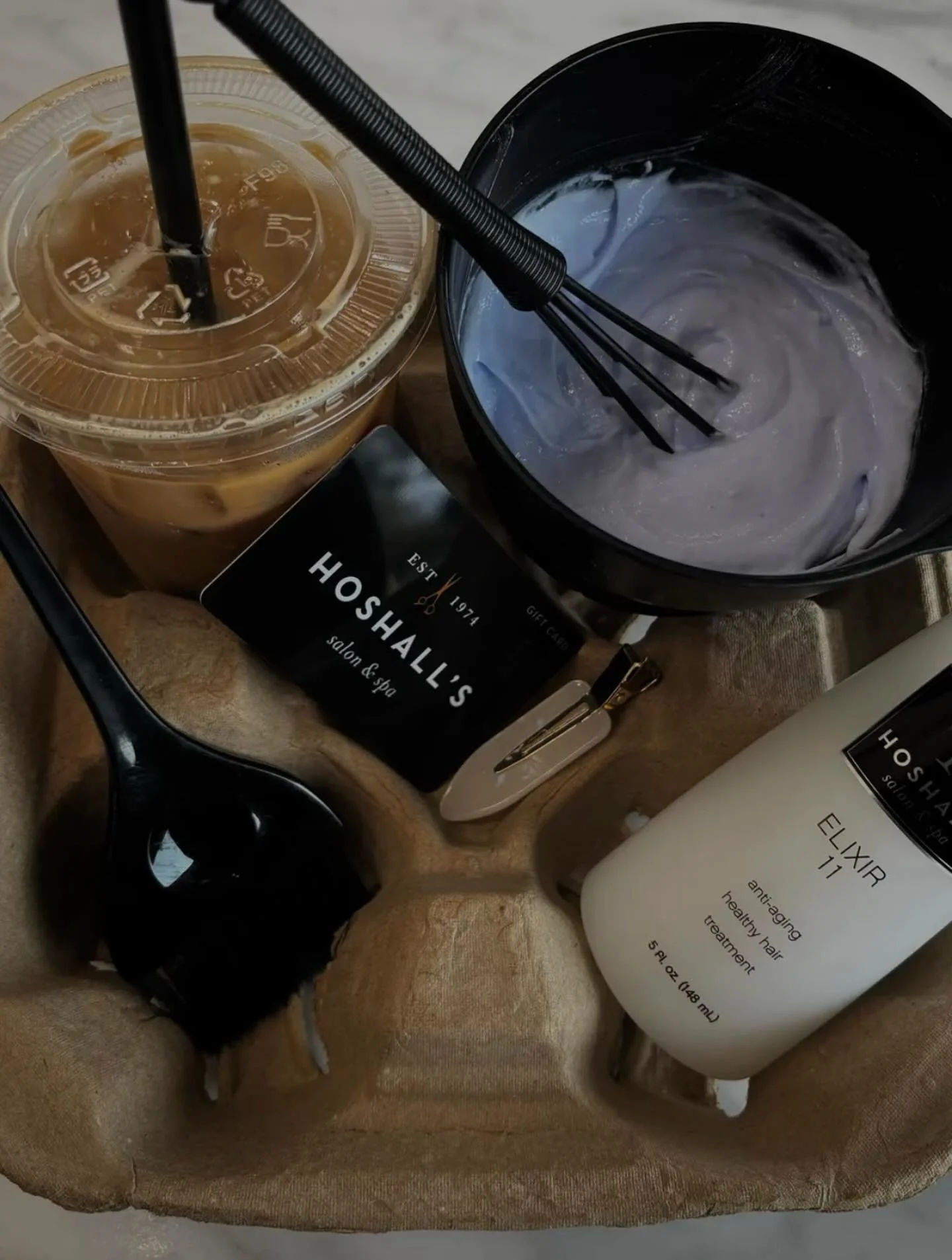 Good hair is fueled by good coffee, good products, and good people. ☕️ 🤎🙂&zwj;↕️

#hairtray #highlights #goodhair #elixir11 #hairproducts