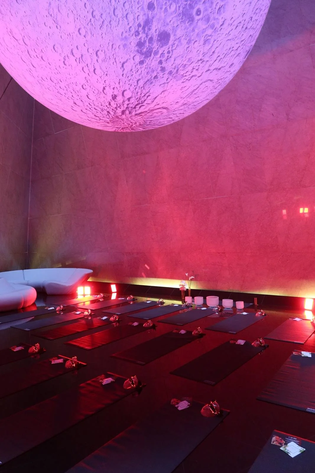 ME HOTEL YOGA