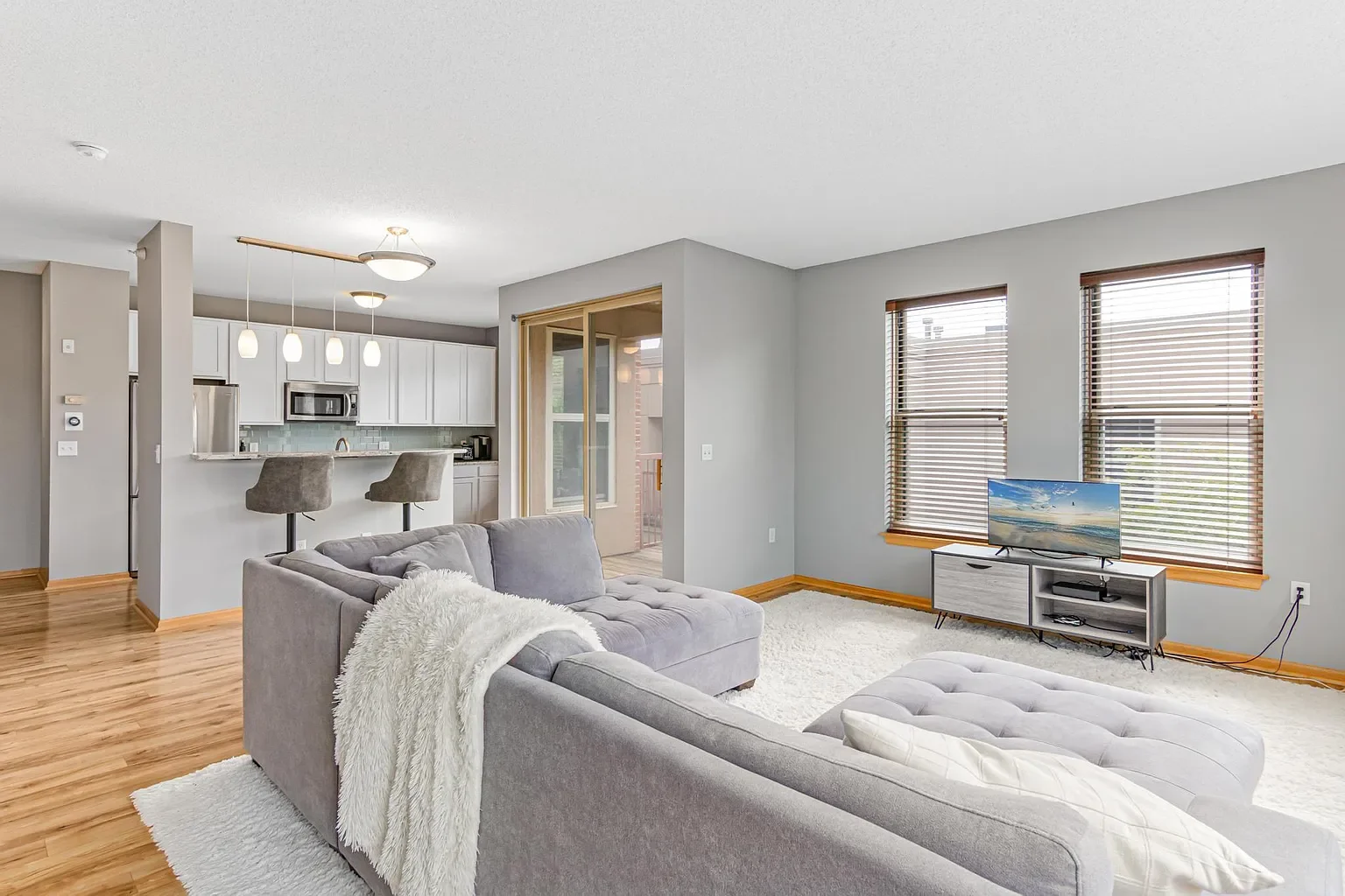 Light-Filled Living in the River Station Community