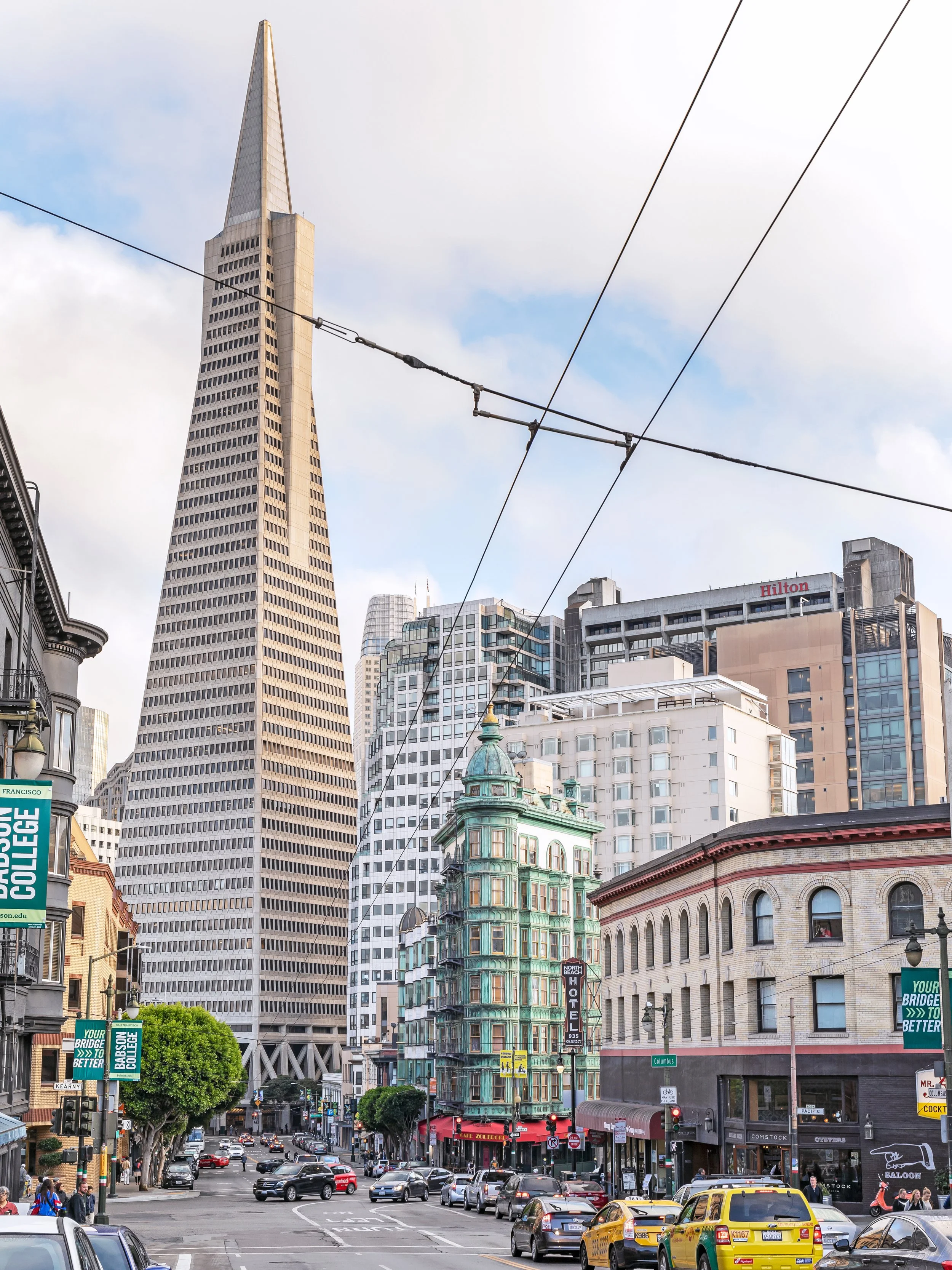 tripsavvy_brdwy_clmbus_sf4.jpg