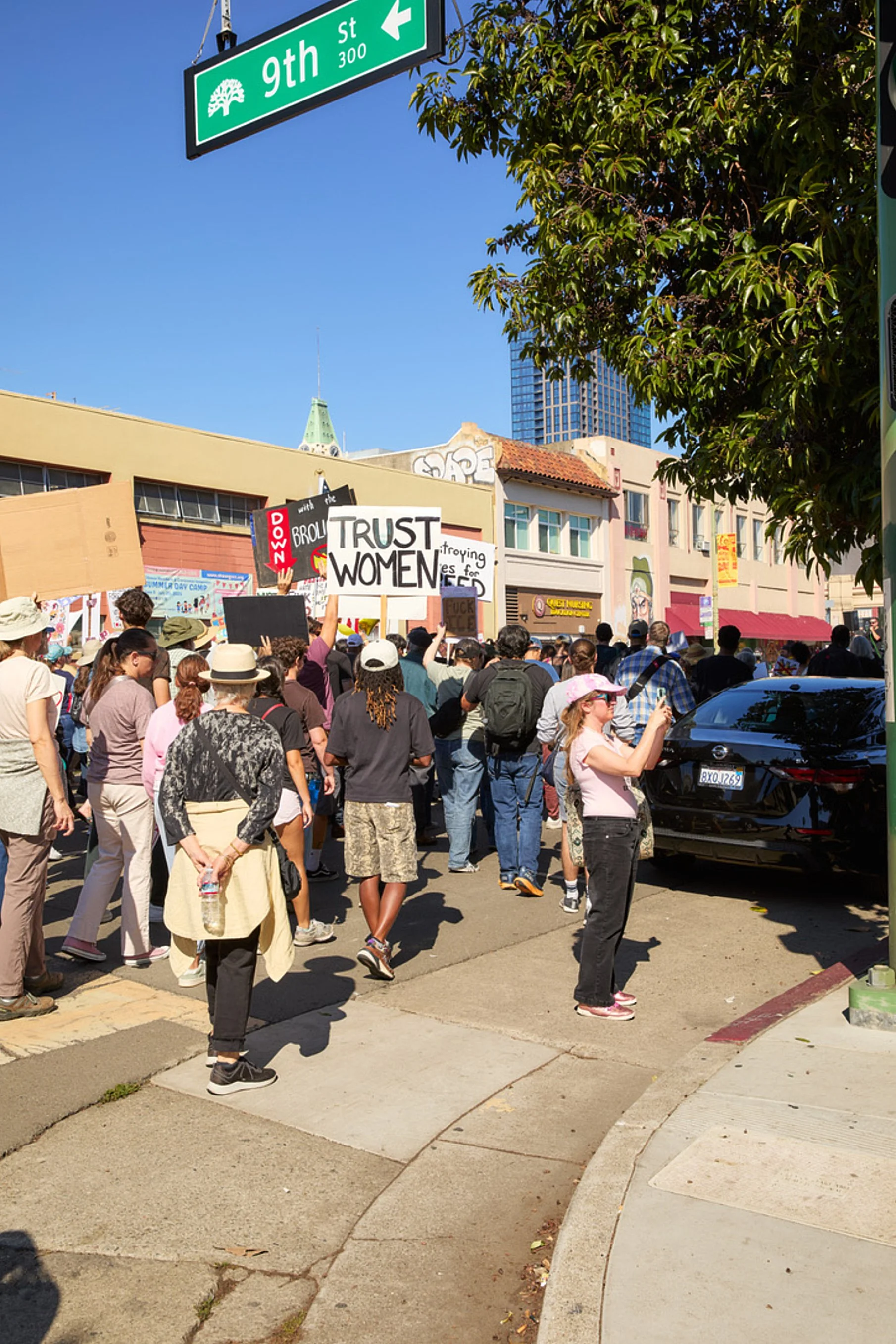 Melissa-Zink-Photography-No-Kings_Oakland- 41.jpg