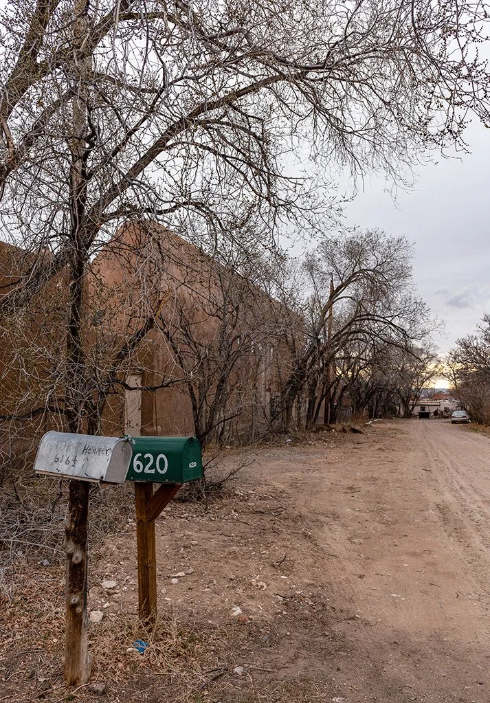 mailbox_path_vert_2.jpg