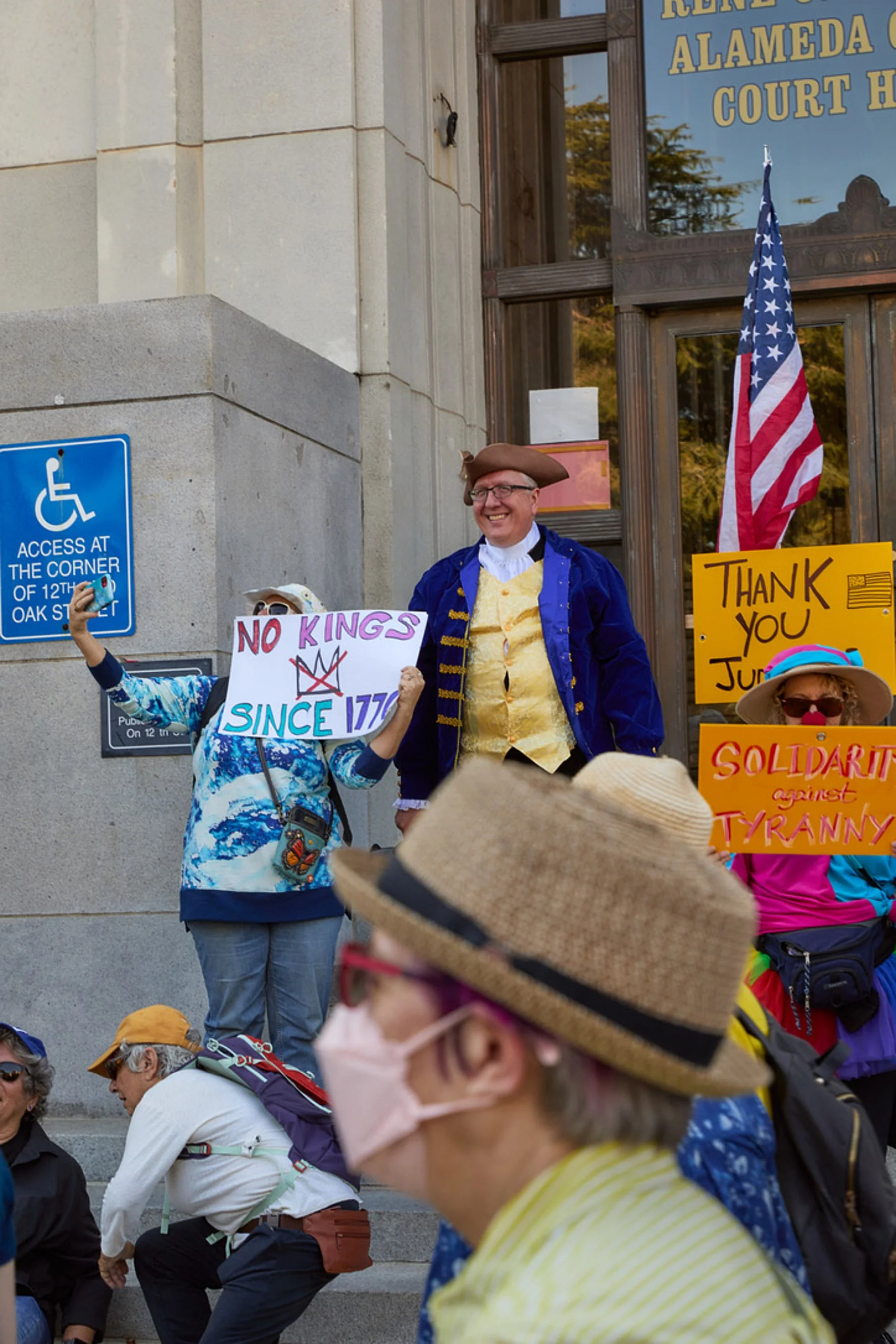 Melissa-Zink-Photography-No-Kings_Oakland- 51.jpg
