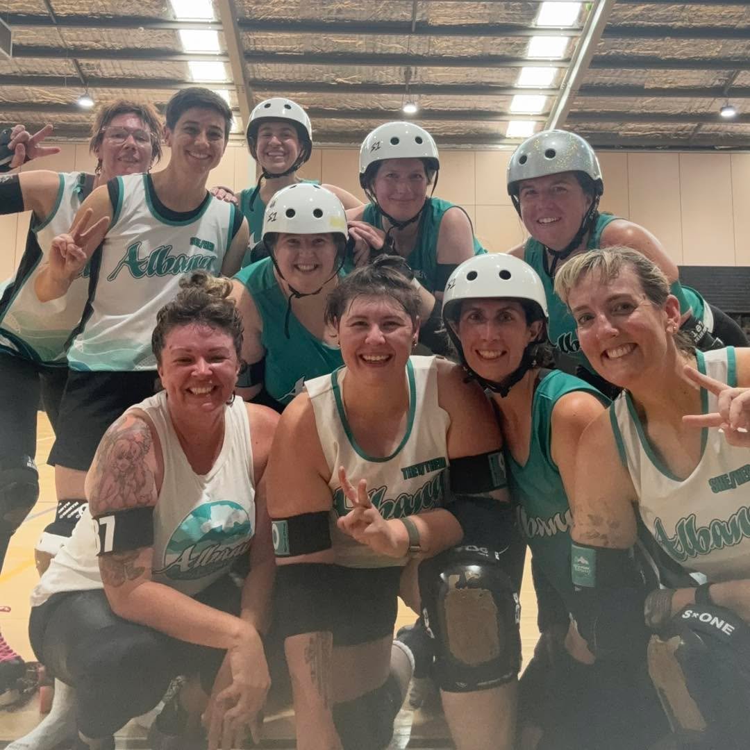 What a day at Skate Fest 💥🛼

Albany Roller Derby rolled into Margaret River with two teams on the track and a whole lot of heart.  It was awesome to share the space with teams from across WA for a full day of skating, competition and community.

Hu