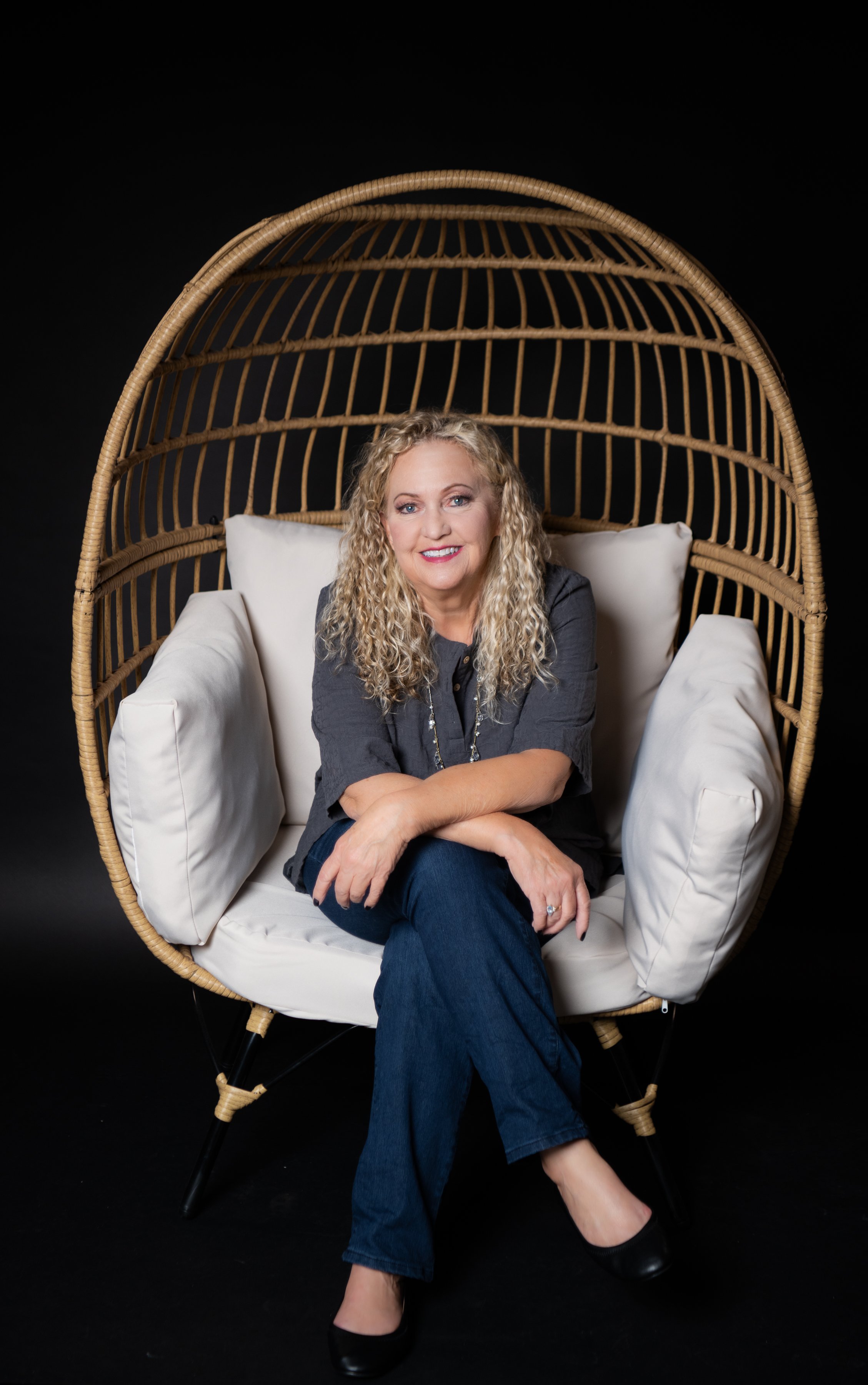 Couples communication course created by a licensed therapist helping partners improve communication and rebuild connection through relationship support.