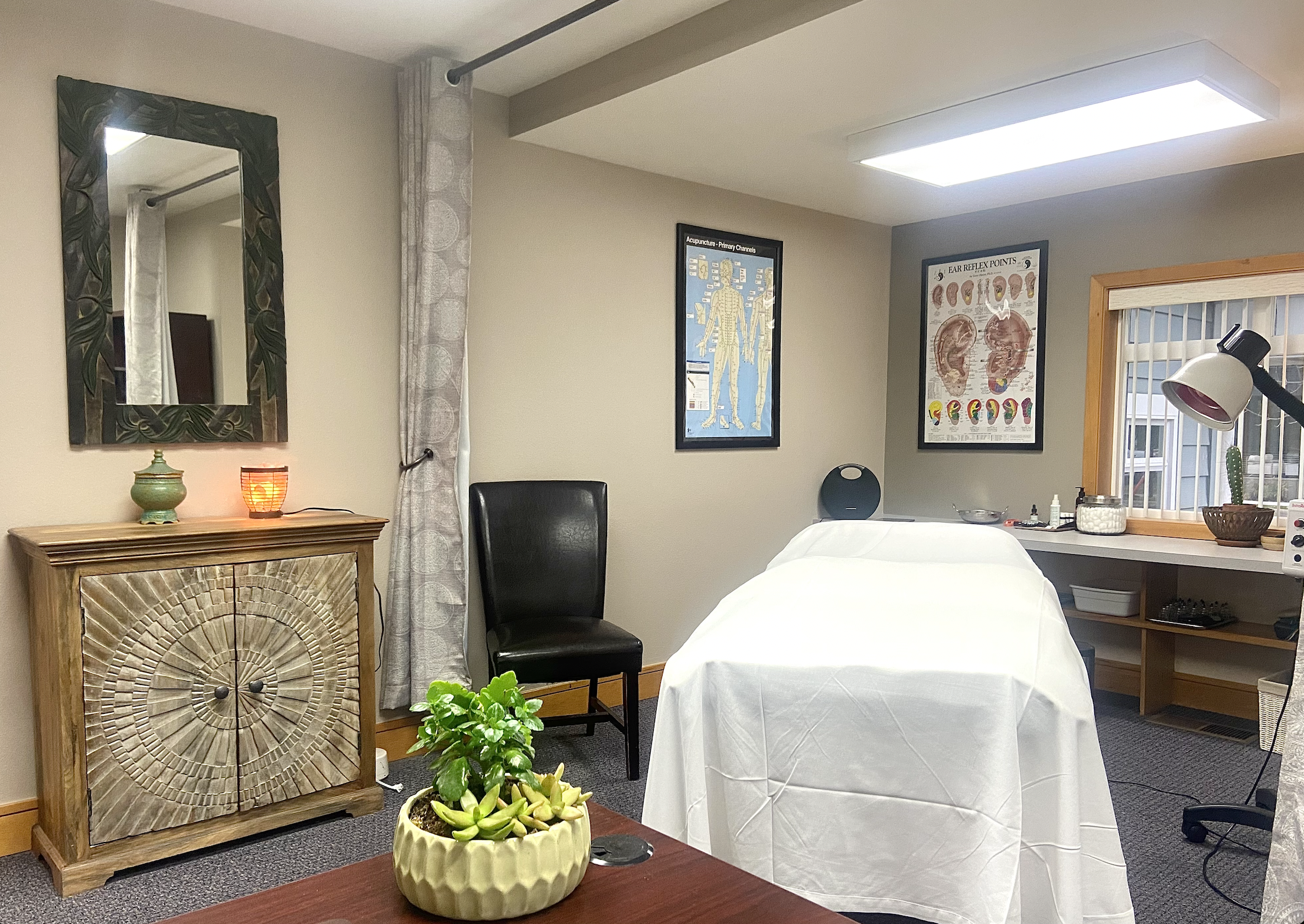 Acupuncture treatment room at Serenity Acupuncture & Wellness in Coeur d'Alene Idaho