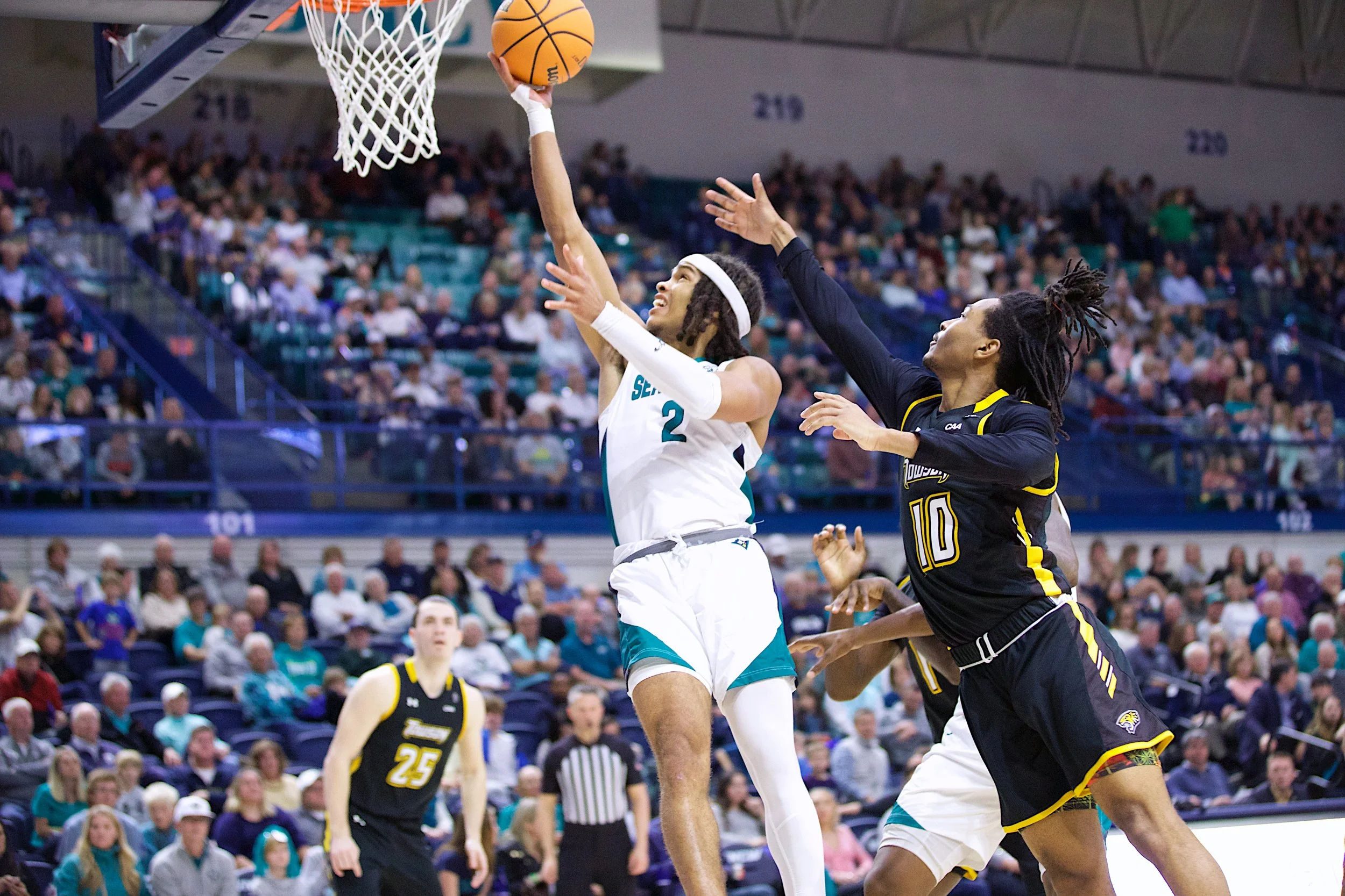 MBB v Towson 5127.jpg