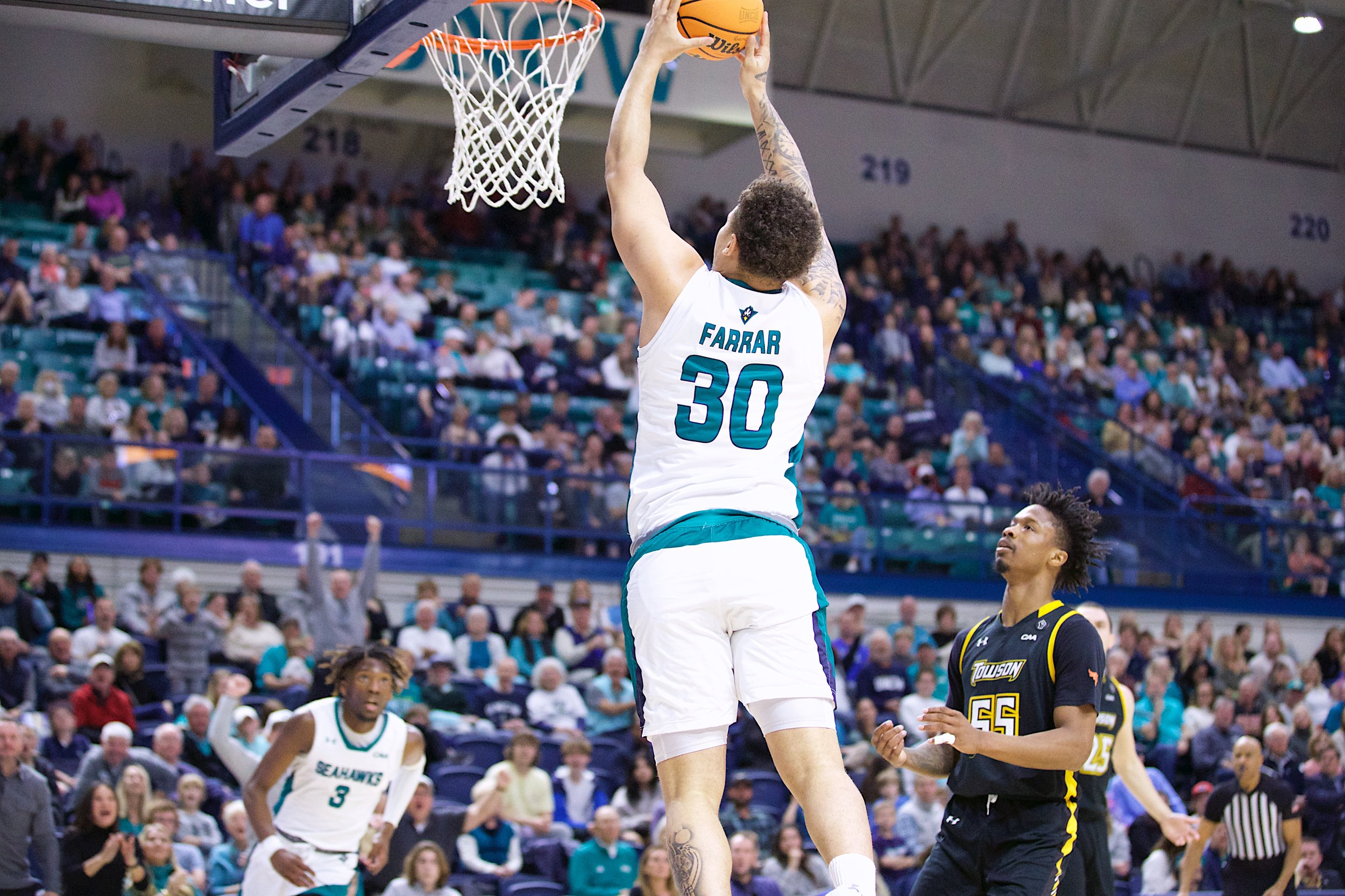 MBB v Towson 5098.jpg