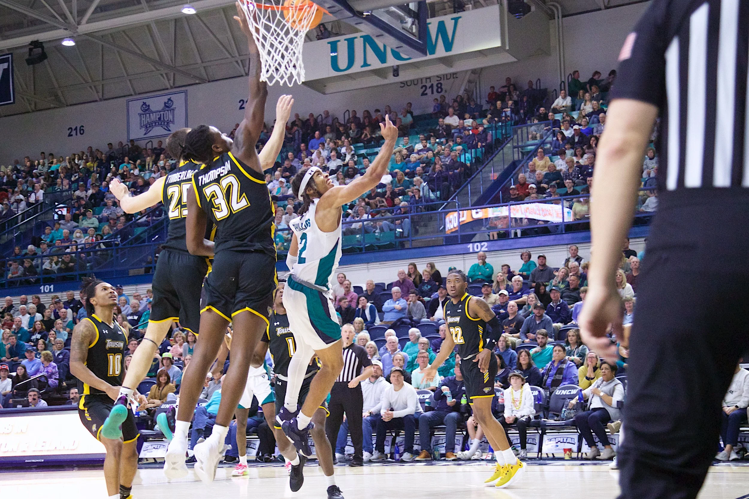 MBB v Towson 5397.jpg