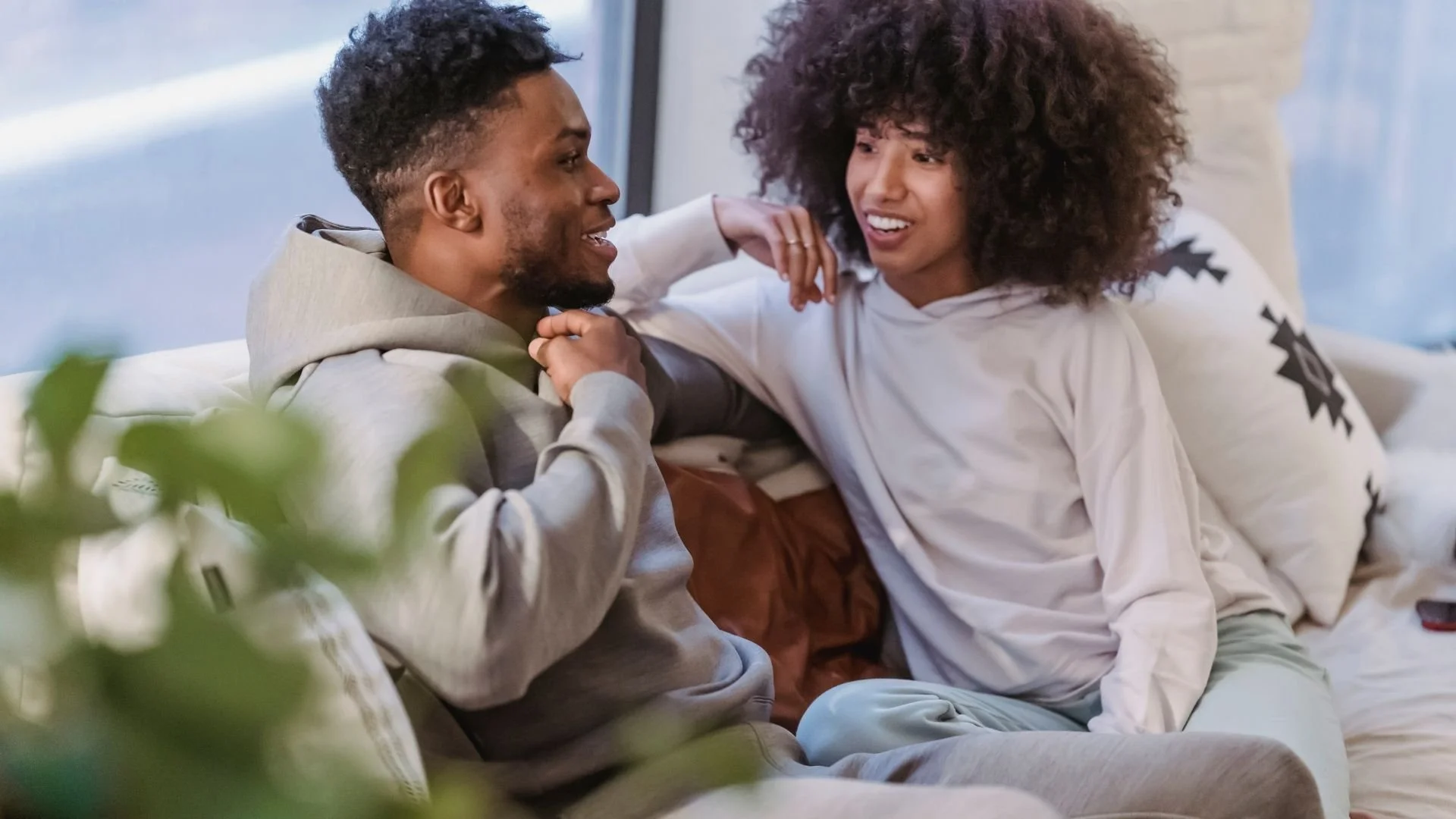 Relationship Anxiety: Why You Feel Anxious in Love, and Ways to Cope