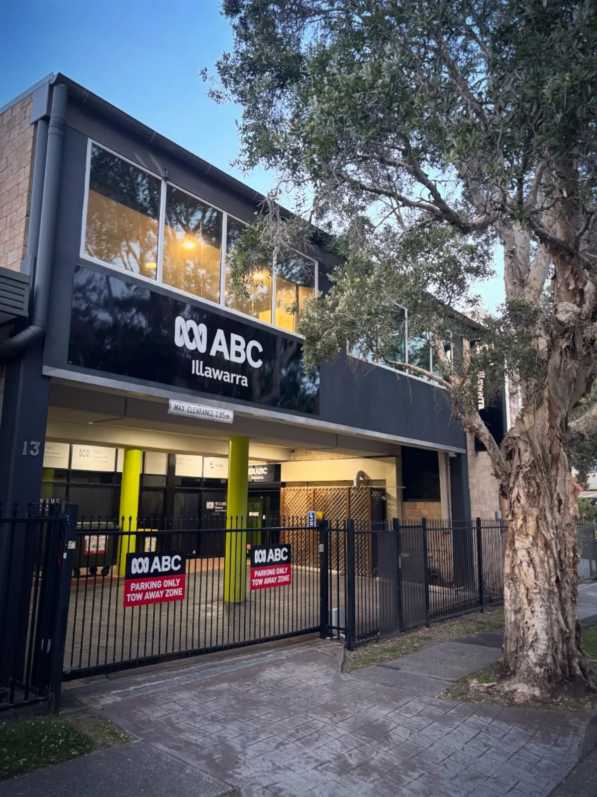 Your presenting coach has been BIZZAYYYYY presenting ABC Illawarra Drive, ABC Illawarra Saturday Mornings, and ABCNSW Statewide Drive. Radio presenting is my first love. My primary love really! In a work context at least. So really what I mean by thi