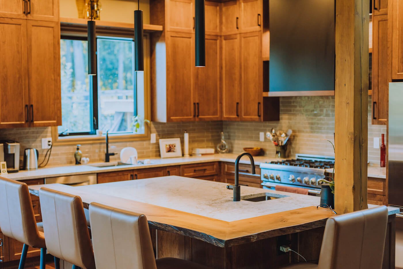 Deep-Cove-Ranch_kitchen_2.JPG