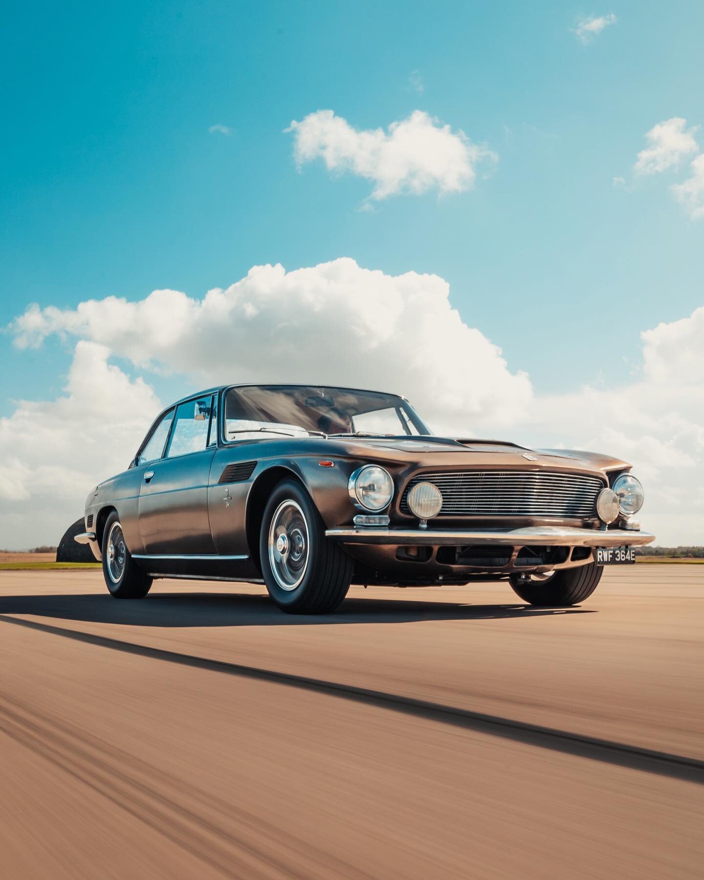 ISO Rivolta photographed for this months Issue of @officialoctanemagazine and yes next to a nuclear bunker too. 

Always good to see work in print and very much enjoyed this one. Thanks to @octanemagazine_design 

#carphotography #octane #octanemagaz