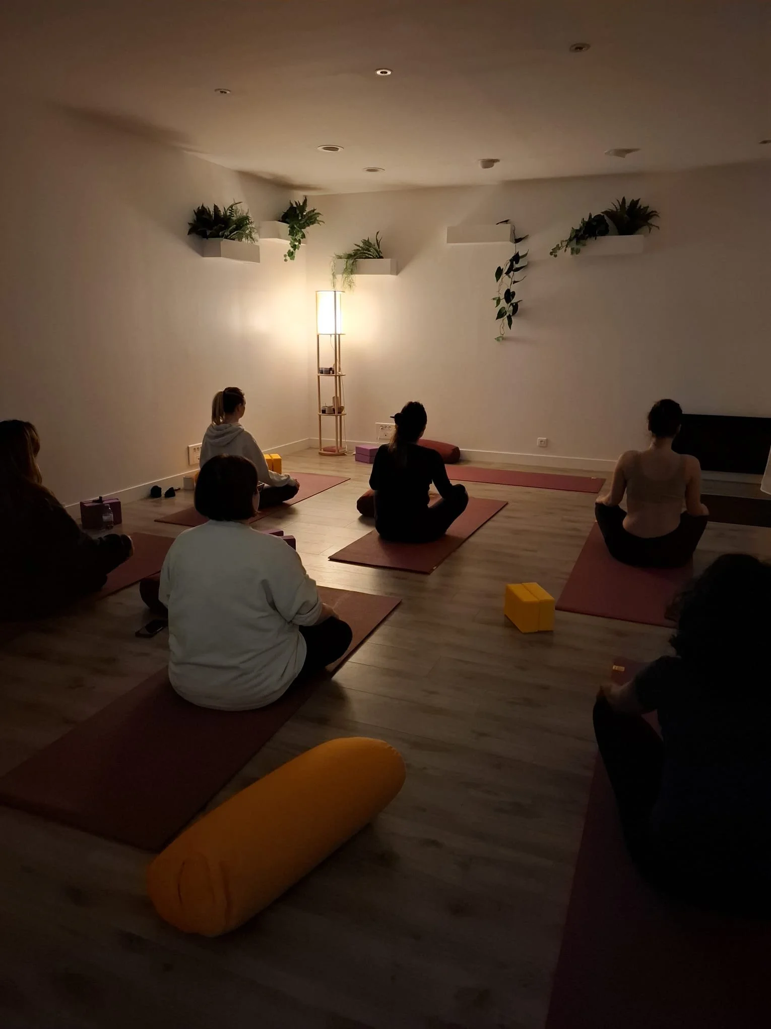 location salle méditation, yoga, associatif, relaxation, naturopathie