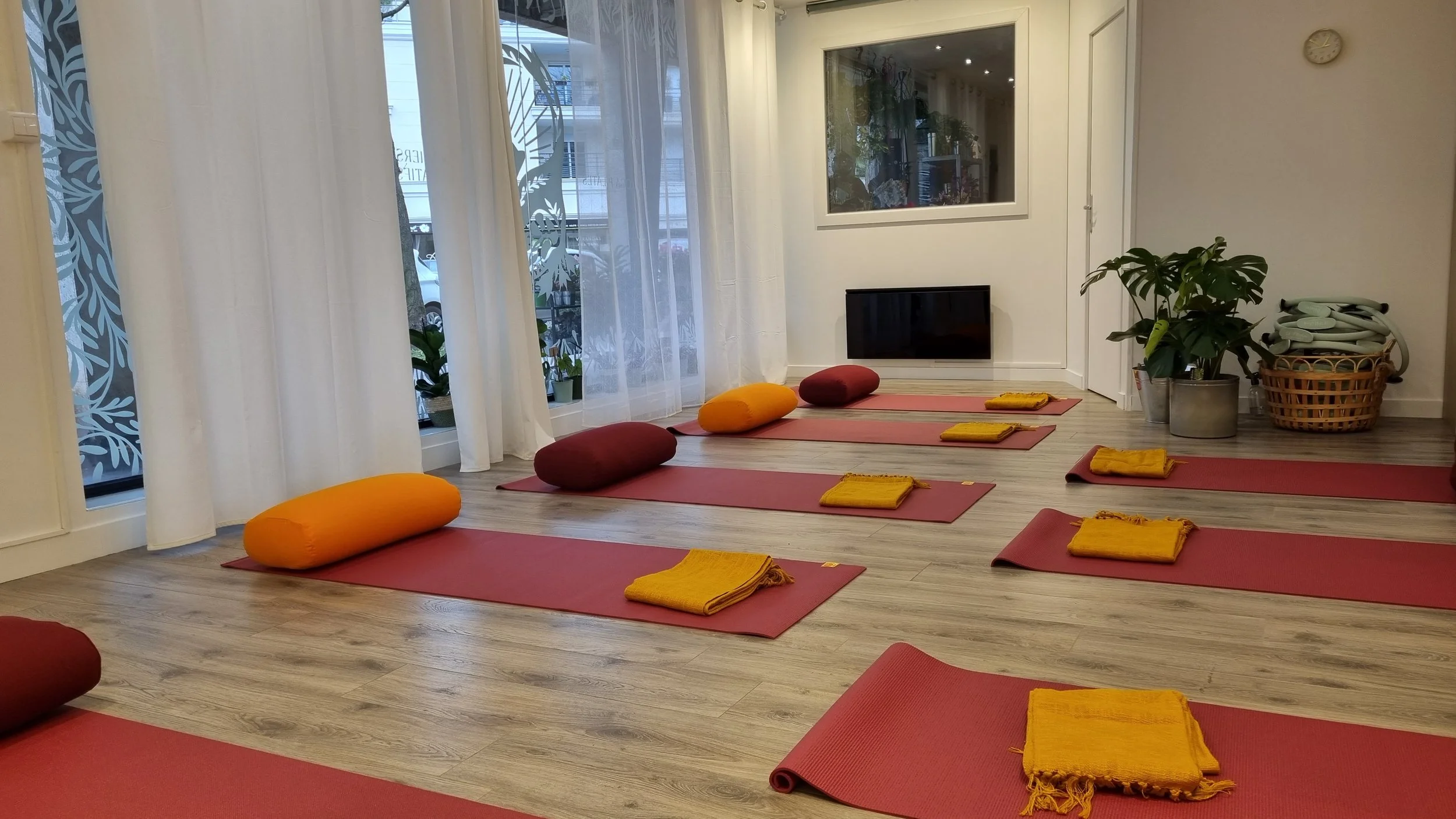 location salle activités collectives yoga, pilates, gym douce
