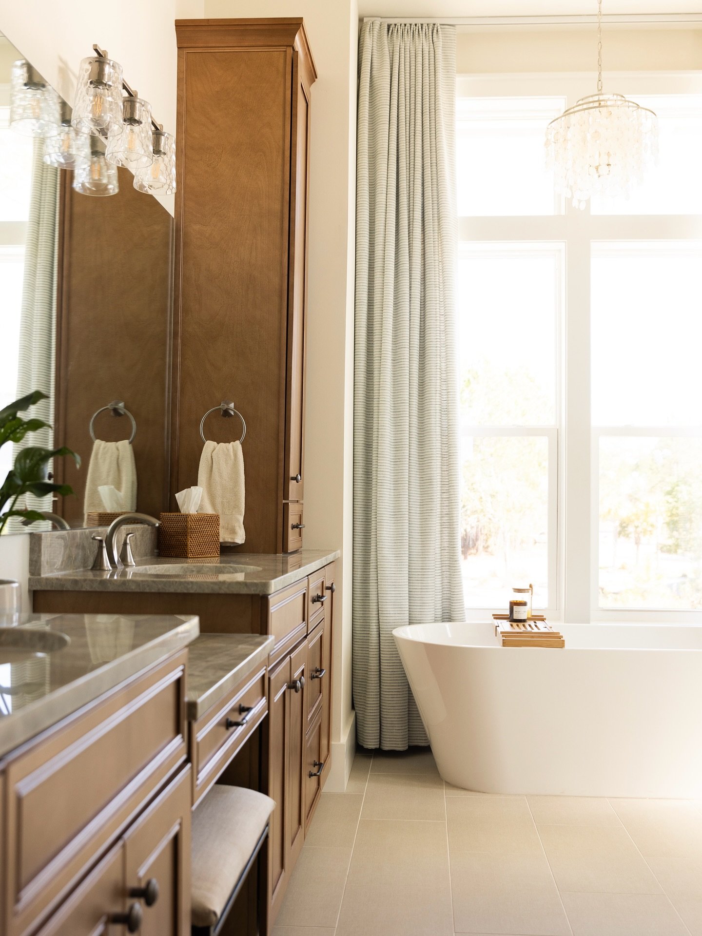 Sunlight, serenity, and a soaking tub worth canceling plans for.

We believe even your quietest corners should feel like a destination. ☀️

#JauntyJInteriors
#CessnaLanding
#BathroomDesign
#SpaBathroomVibes
#LuxuryBath
#TimelessInteriors
#InteriorGoa