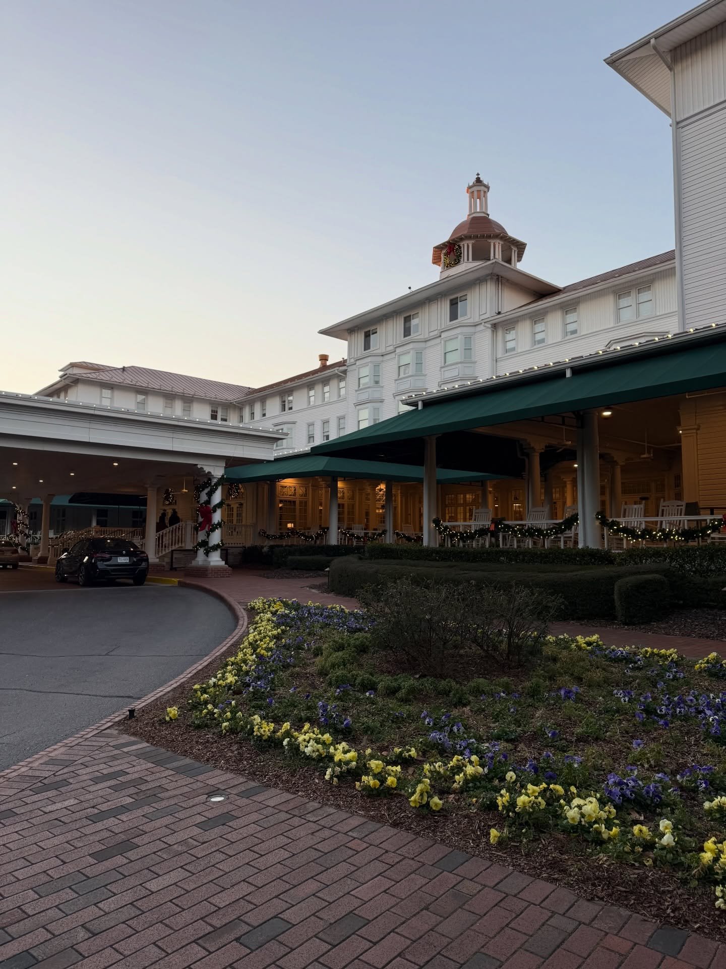 New Year&rsquo;s Eve, our anniversary, and a Pinehurst escape.
1895 Grille at the Holly Inn for dinner, the Carolina Resort for rest, spa time, long walks, and letting the days unfold slowly. Grateful for this life and the one I get to do it with.

H