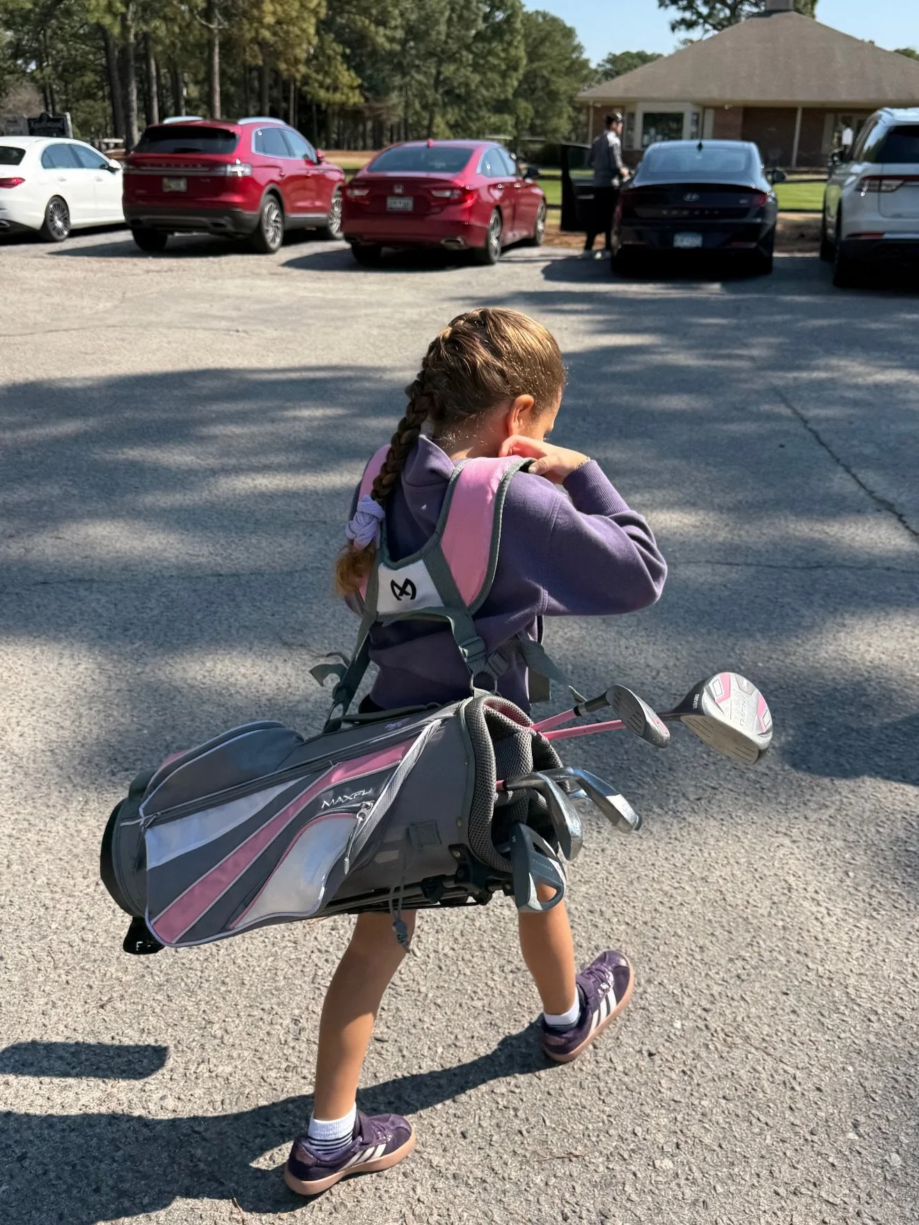 Life lately 🤍✨

-Working on her golf swing
-Great Grandma came to visit
-Self Care and family time
-Early 6th birthday celebration with cousins