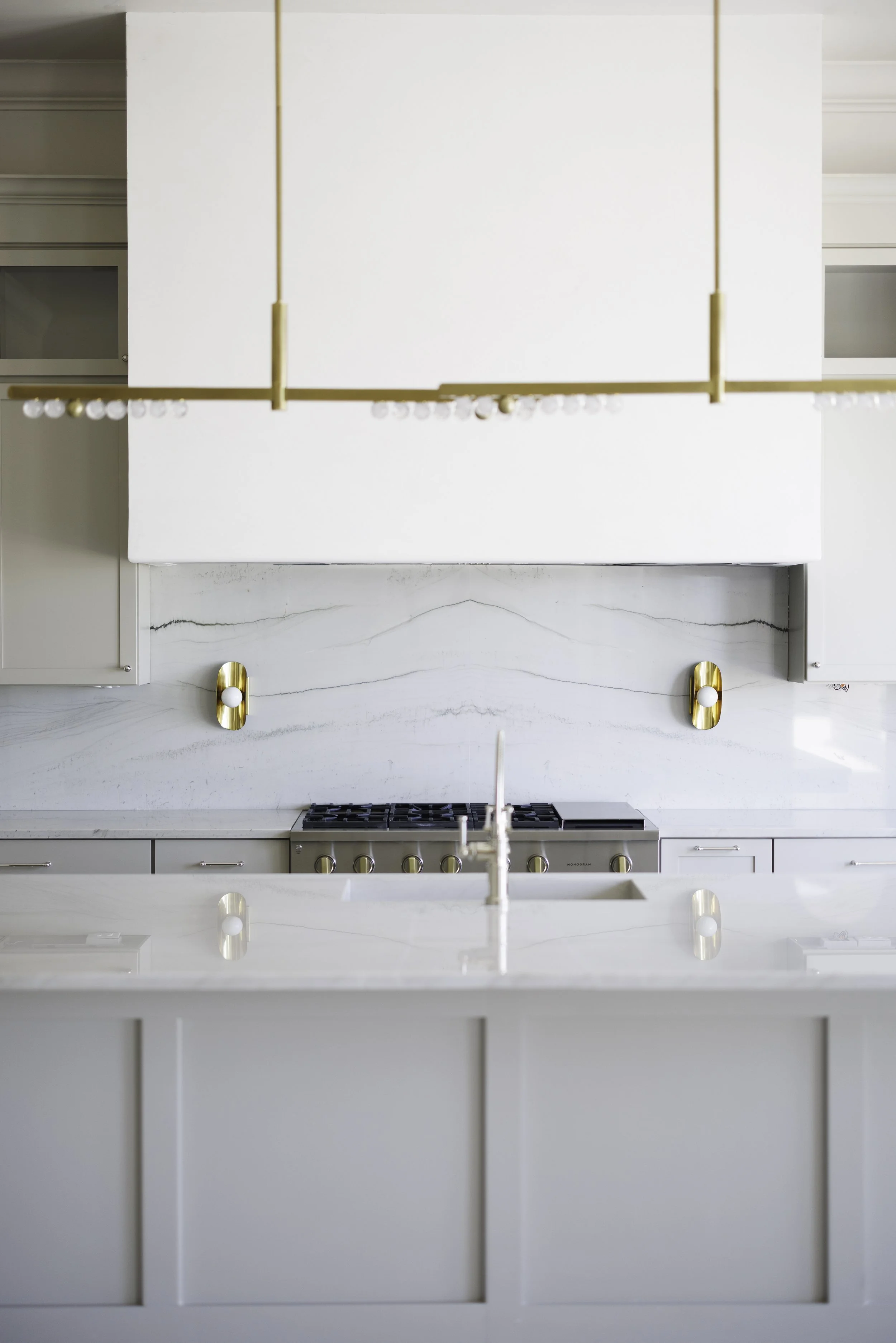 aunty_J_Interiors_Destin_FL_Kitchen_Island.jpg