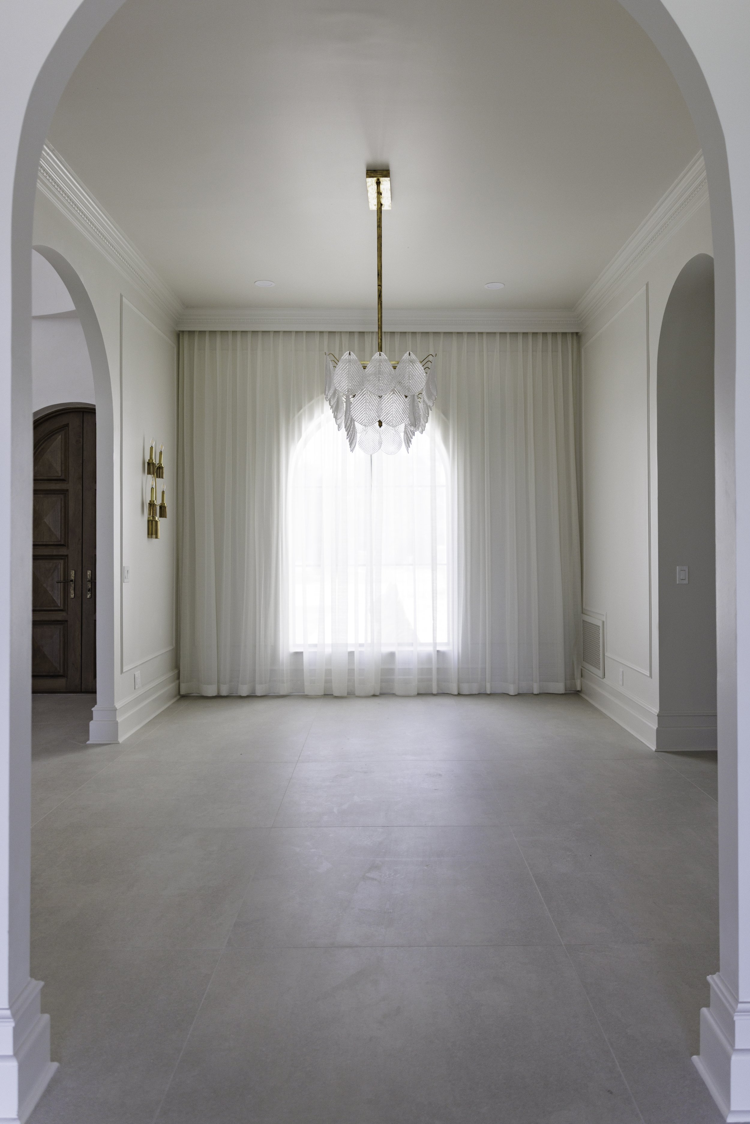 aunty_J_Interiors_Destin_FL_Dining Room_Custom_Drapery.jpg