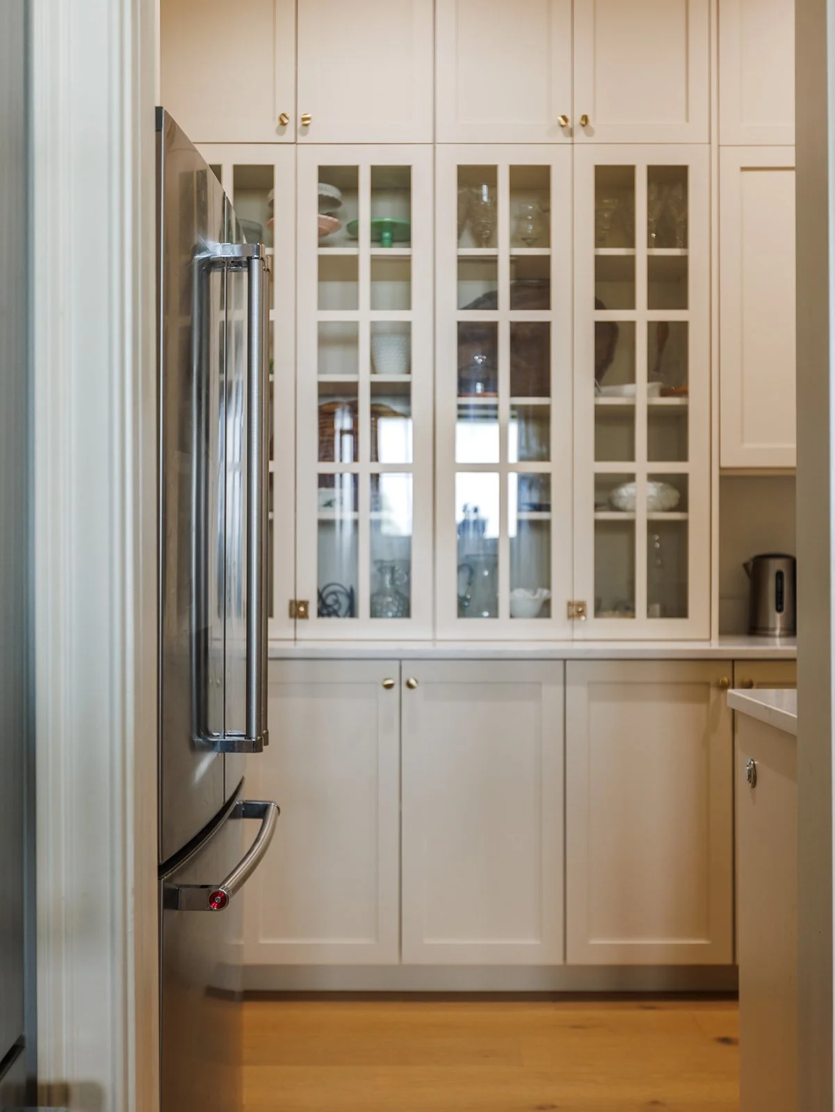 Jaunty_J_Interiors_Bay_House_Gulf_Breeze_FL_Kitchen_Storage.jpg.jpg