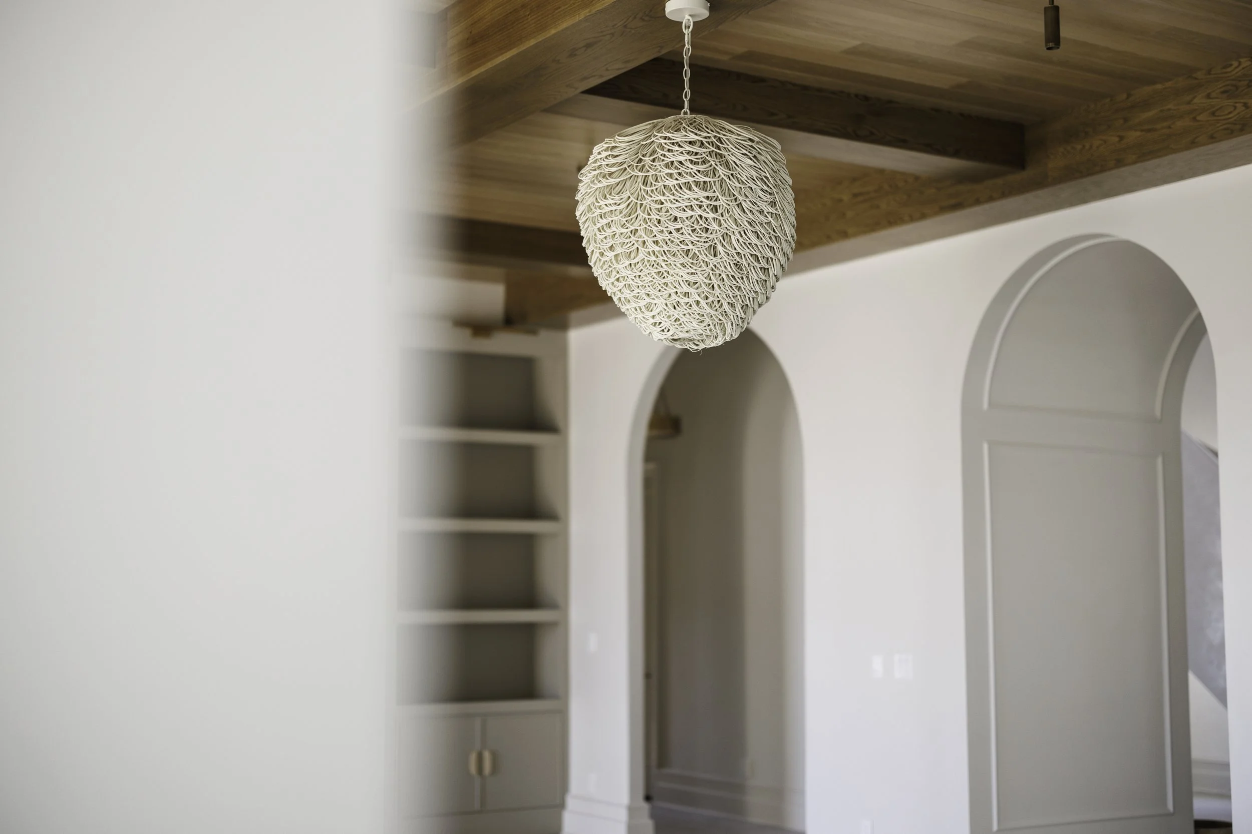 aunty_J_Interiors_Destin_FL_Living_Room_Wood_Ceilling.jpg