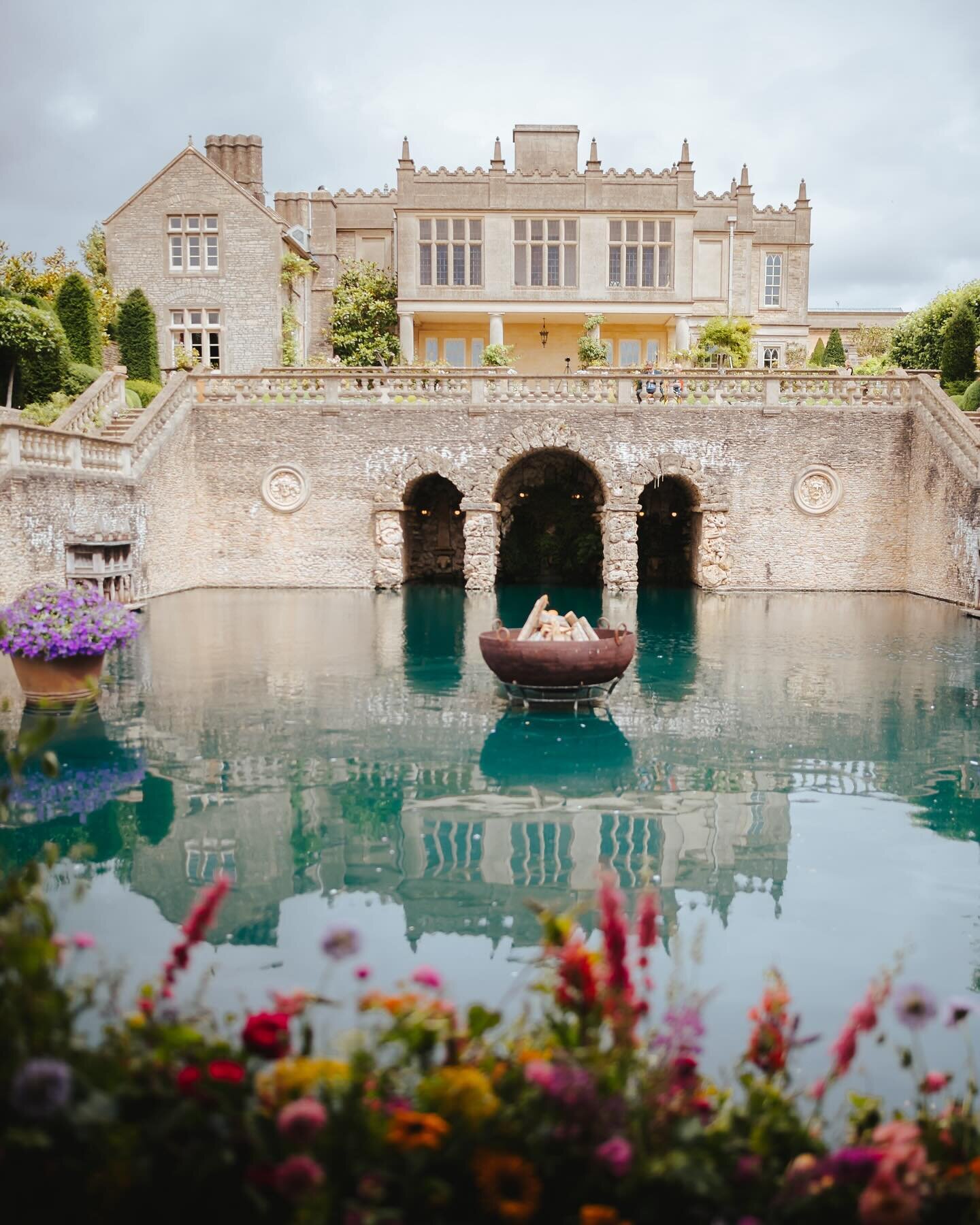 This year @euridge is basically our second home, and we can&rsquo;t wait for more beaut wedding like Cait &amp; Alex&rsquo;s. 

Cait giving unrivalled main character vibes 🙌🏻🫶🏻

@joab_smith 
@clementinemoon_floraldesign 
@vaughans_kitchen 
@phoeb