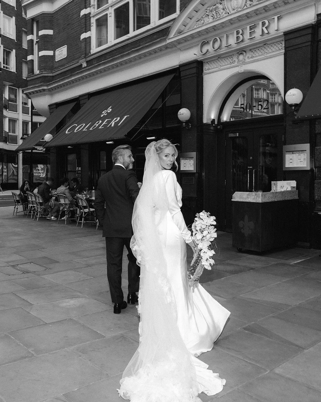 David &amp; Sam&rsquo;s Azzurra wedding had everything we love - great DJ, amazing food, and an iconic bride. Do we all want to be Sam or just me?

@azzurrarestaurant
@botanicsflorist
@ela.tatiana.photography

#restaurantwedding #londonweddingplanner