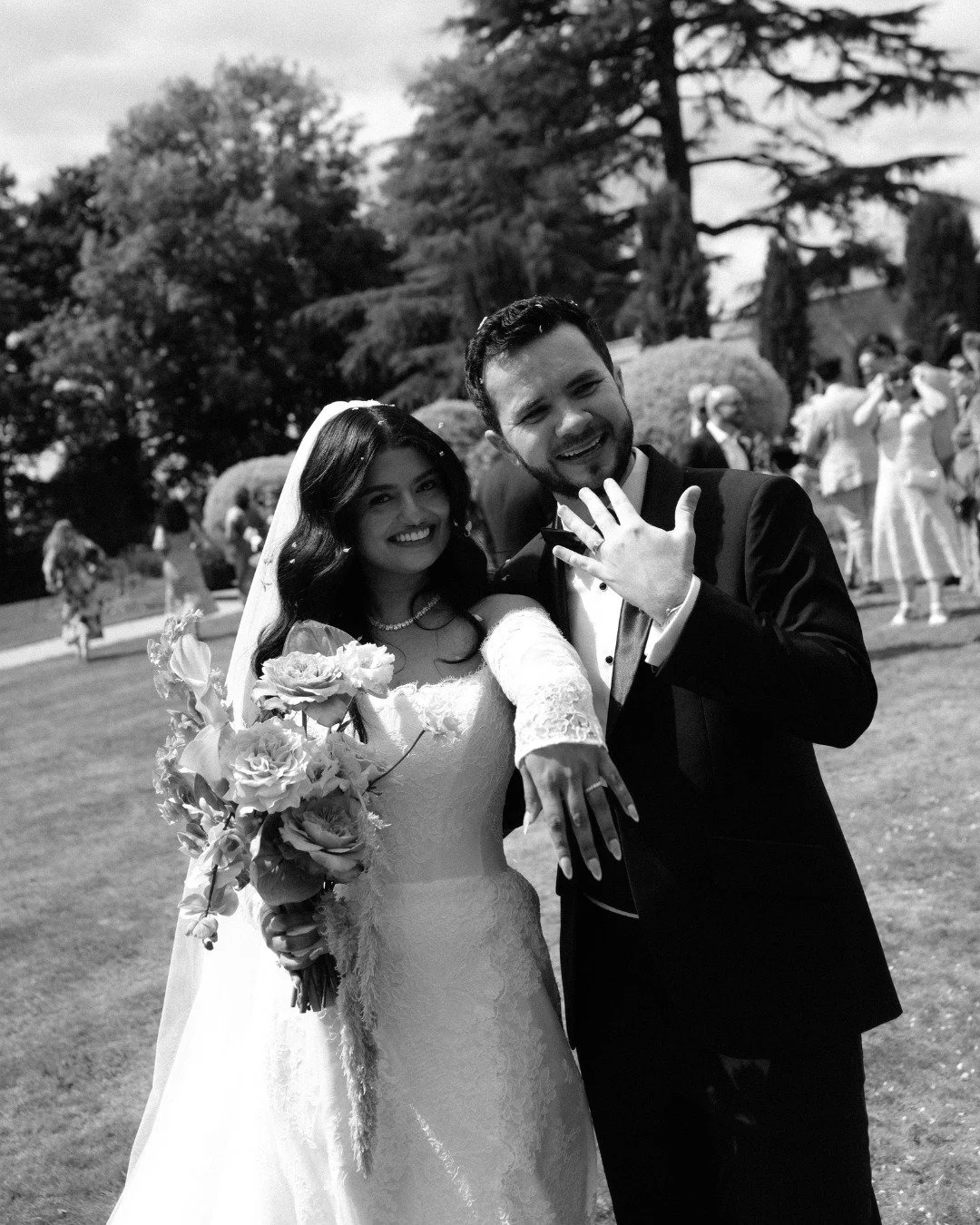 Approximately 80 days until our weeks look this sunny. Not that we're counting or anything....

@danielleveitch @deerparkcountryhouse

#summerwedding #weddingseason #deerparkwedding