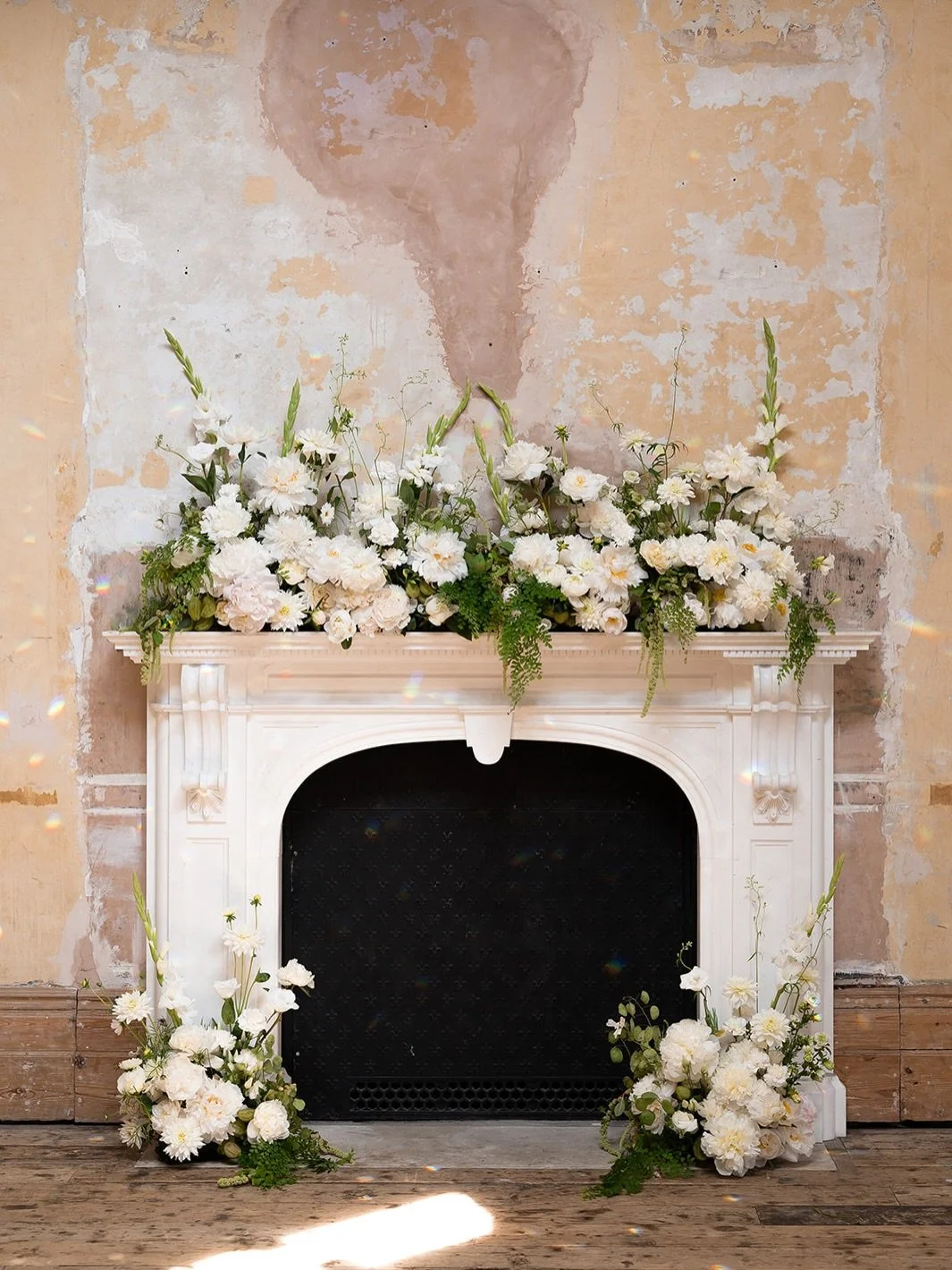 Let&rsquo;s talk about flowers and what they actually bring to a wedding.

Atmosphere, colour, texture - they do so much of the heavy lifting when it comes to creating a vibe. The right flowers can completely change how a space feels, and honestly wh