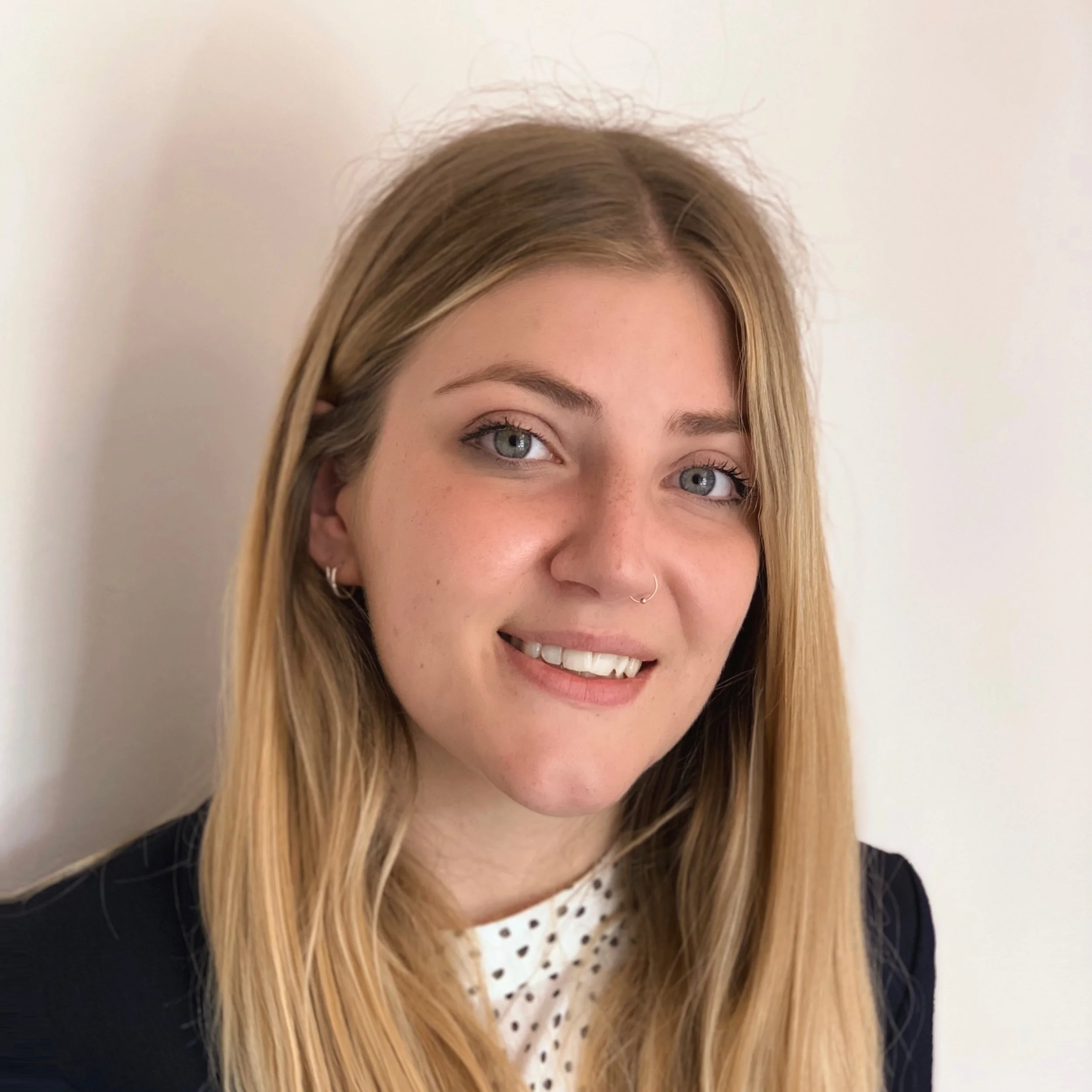 HannahPerriton profile pic.jpg
