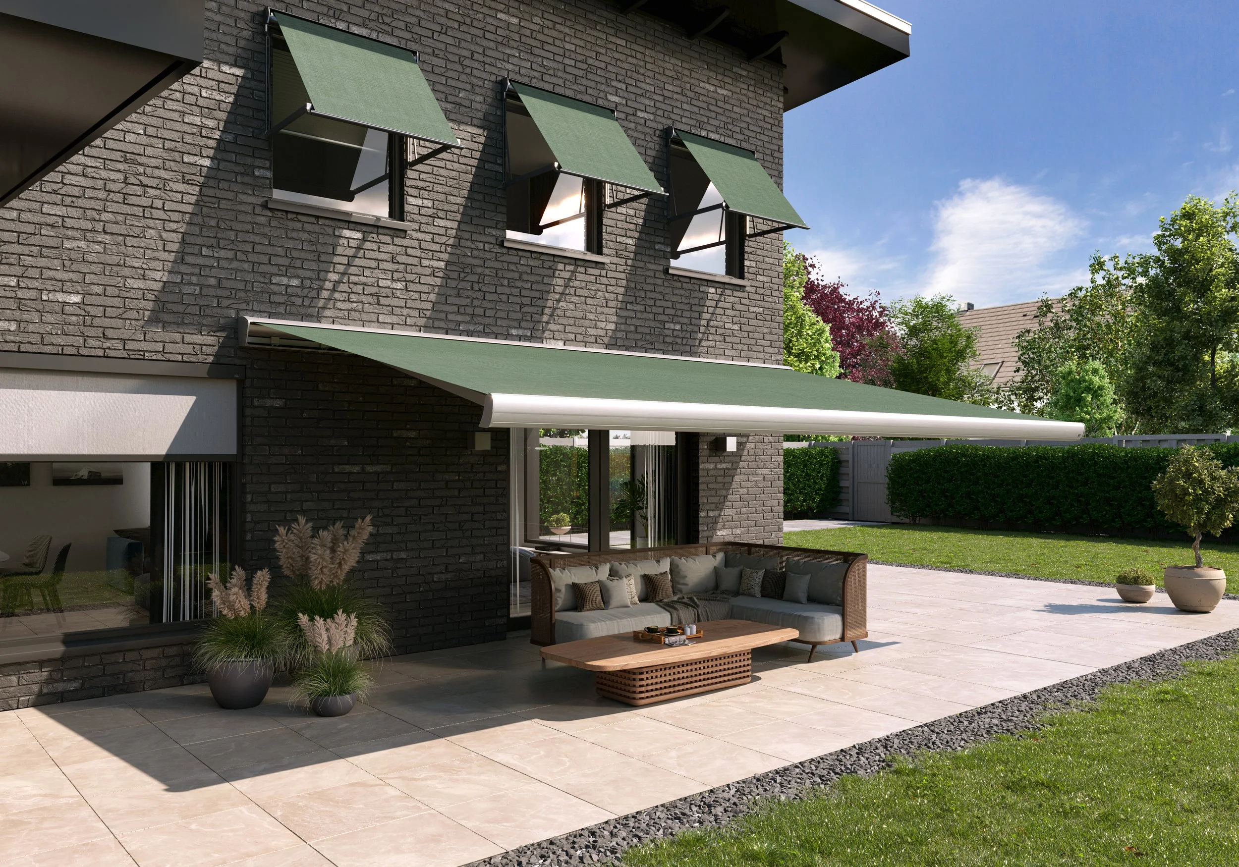 Kühl und bequem den Sommer genießen 6 Außensonnenschutz von Luxaflex
