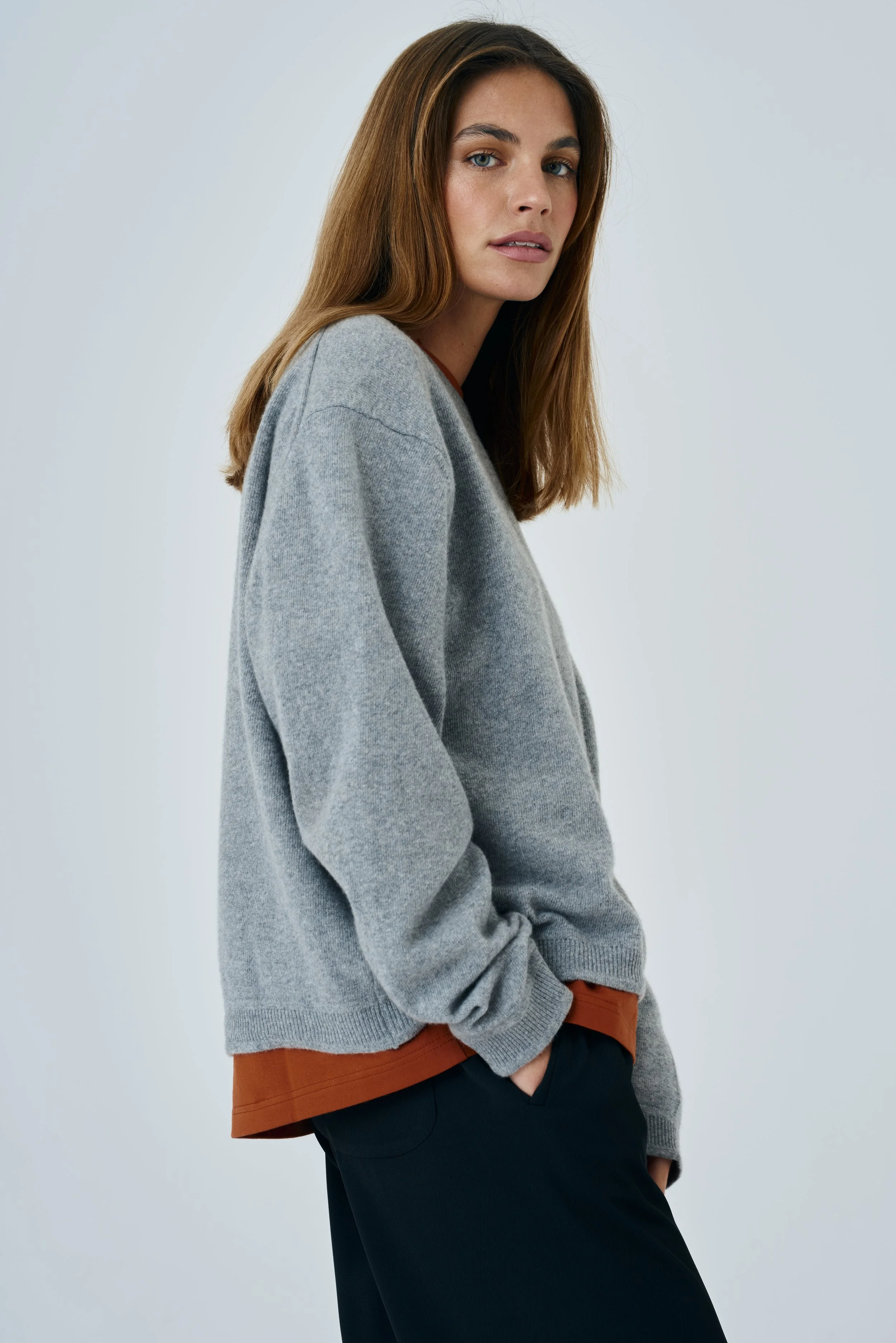 303avenuelookbook0803.jpg