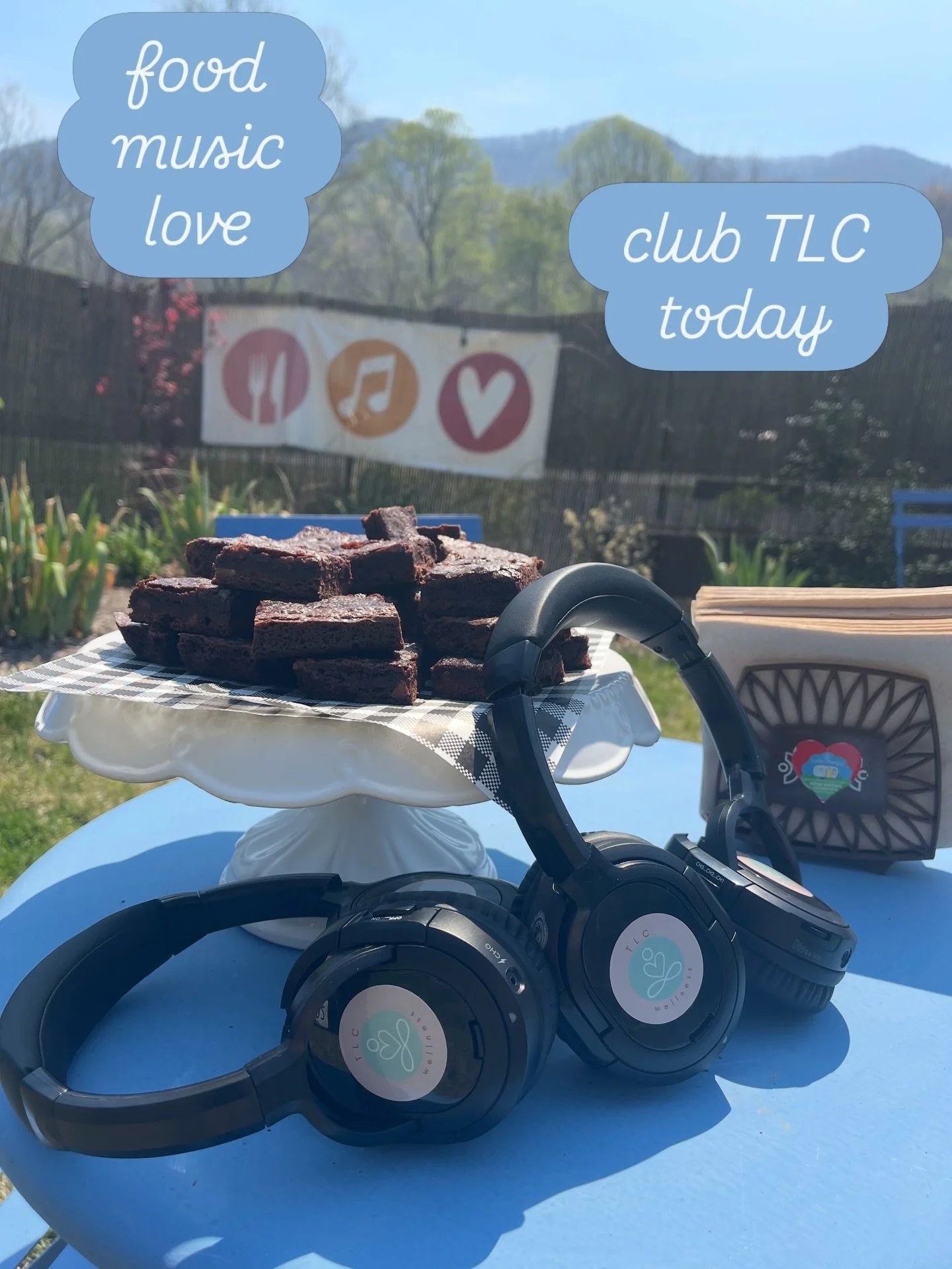 brownies, breathing and beats today at 
CLUB TLC!
come boogie and breathe with us! 
❤️
aimee