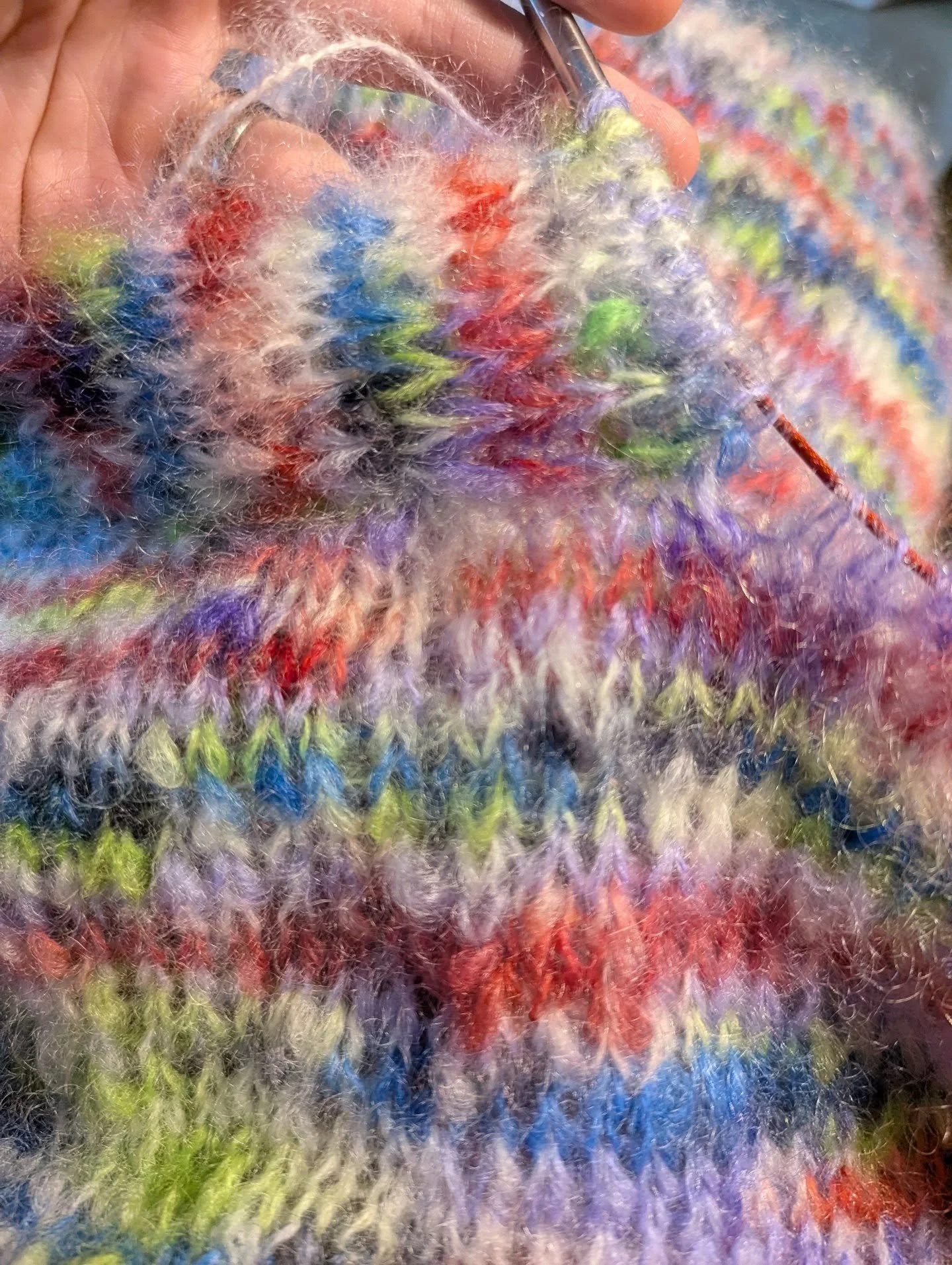 Fluffy double knitting in epic chunky mohair from @hexkettledye 💜

#notorious_knitter 
#knitweardesigner 
#contemporaryknitwear
#knityourstyle 
#knittingiscool