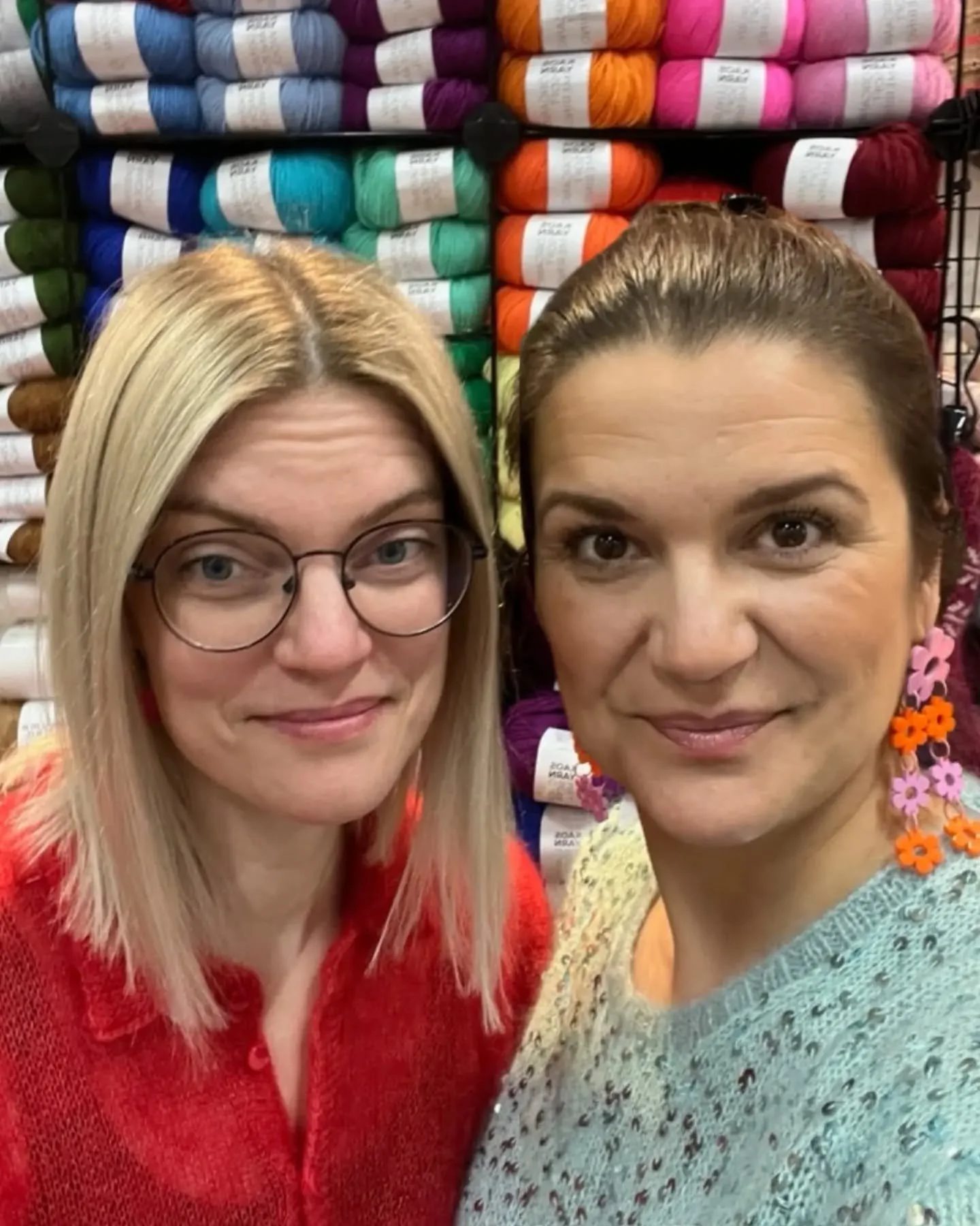 Dreamteam ❤️ 

Will we see you in Malm&ouml;? @syochhantverksfestivalen

#notorious_knitter 
#maruchifibres 
#syochhantverksfestivalen