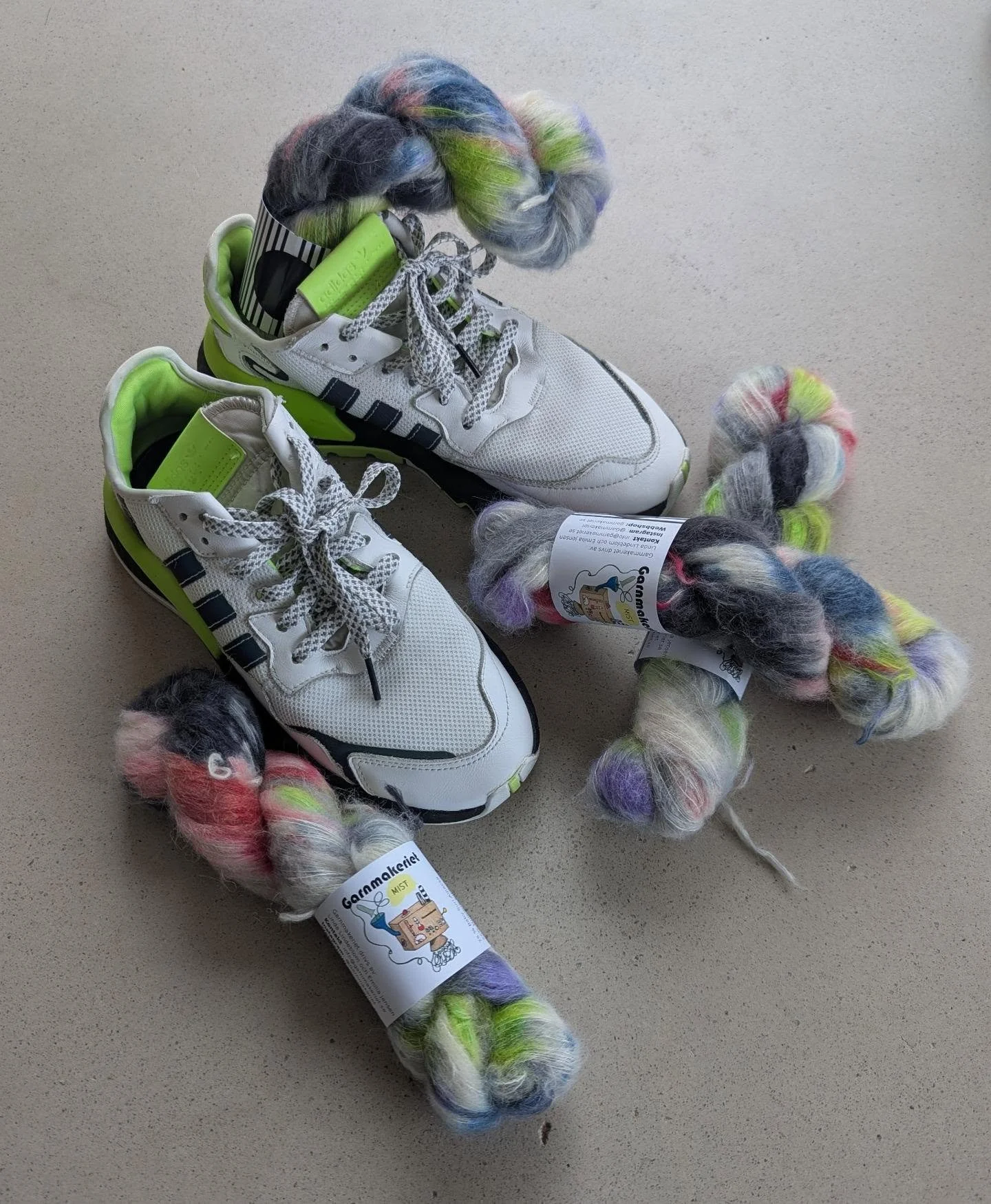 Do you match your yarn and your sneakers? Then this is the place for you! 

I make knitted streetwear and yes, I love sneakers. This yarn is going to transform info a oversize V-neck sweater. Sometime this year.. I hope. 

The yarn is dyed by @garnma