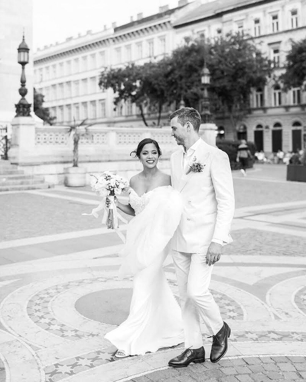 Budapest Rooftop Wedding 

#wedding #esk&uuml;vő #budapestwedding #budapestiesk&uuml;vő #rooftopwedding #hungarianwedding #hungarianweddingphotographer #esk&uuml;vőfot&oacute;s #esk&uuml;vőfot&oacute;z&aacute;s #eskuvomlesz #eskuvoszervezes #esk&uuml