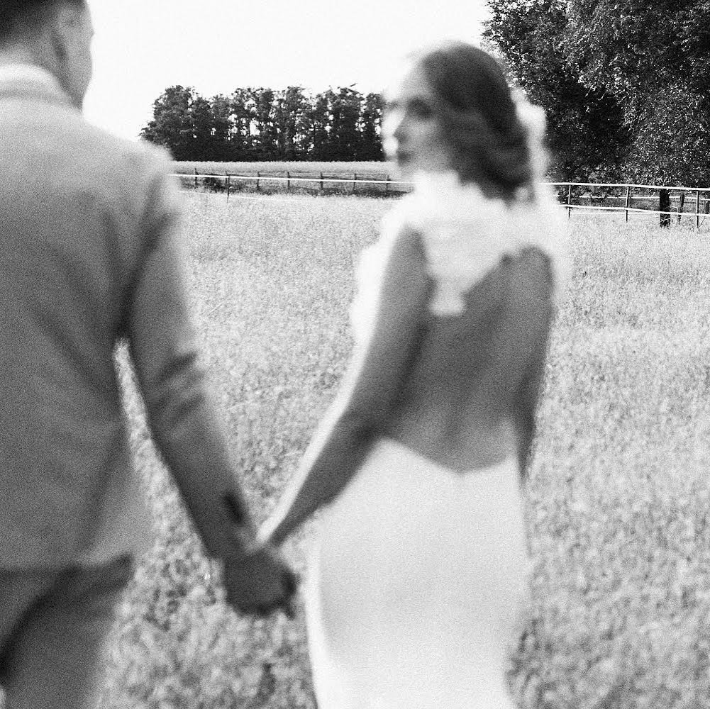 Summer Couple Sessions with beautiful golden lights 🌞🌾

#couple #couplelove #couplesession #couplegoals #coupleshoot #couplephotography #wedding #esk&uuml;vő #intimatewedding #summerwedding #elopementwedding #realweddings #summervibes #weddingstyle